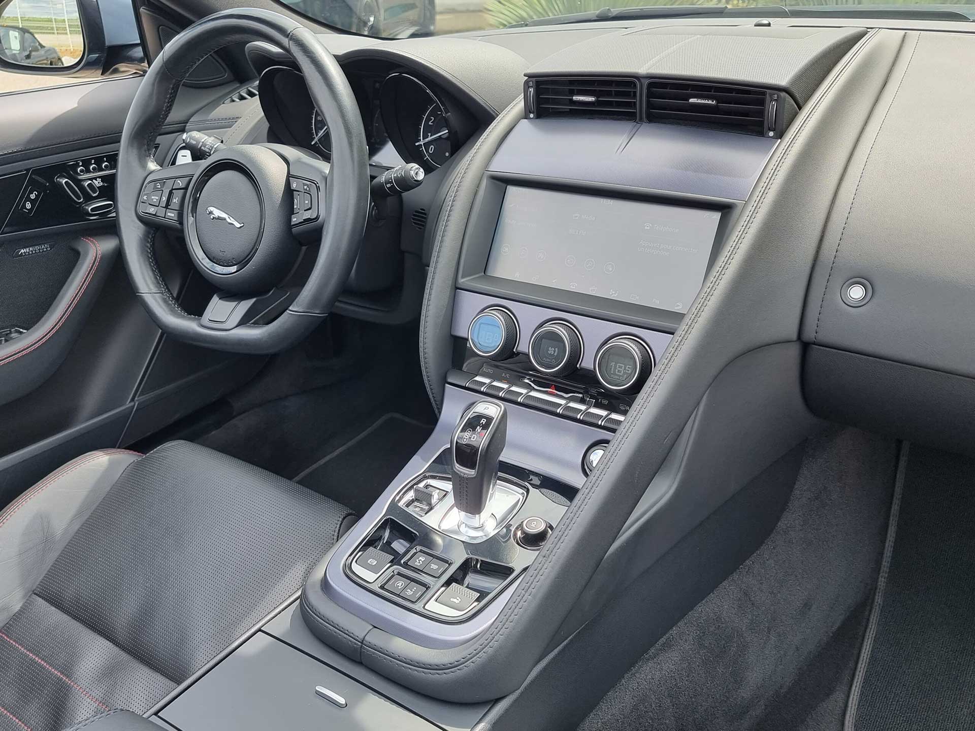 Photo JAGUAR F TYPE CABRIOLET 3.0 V6 380CV BVA8 R-DYNAMIC