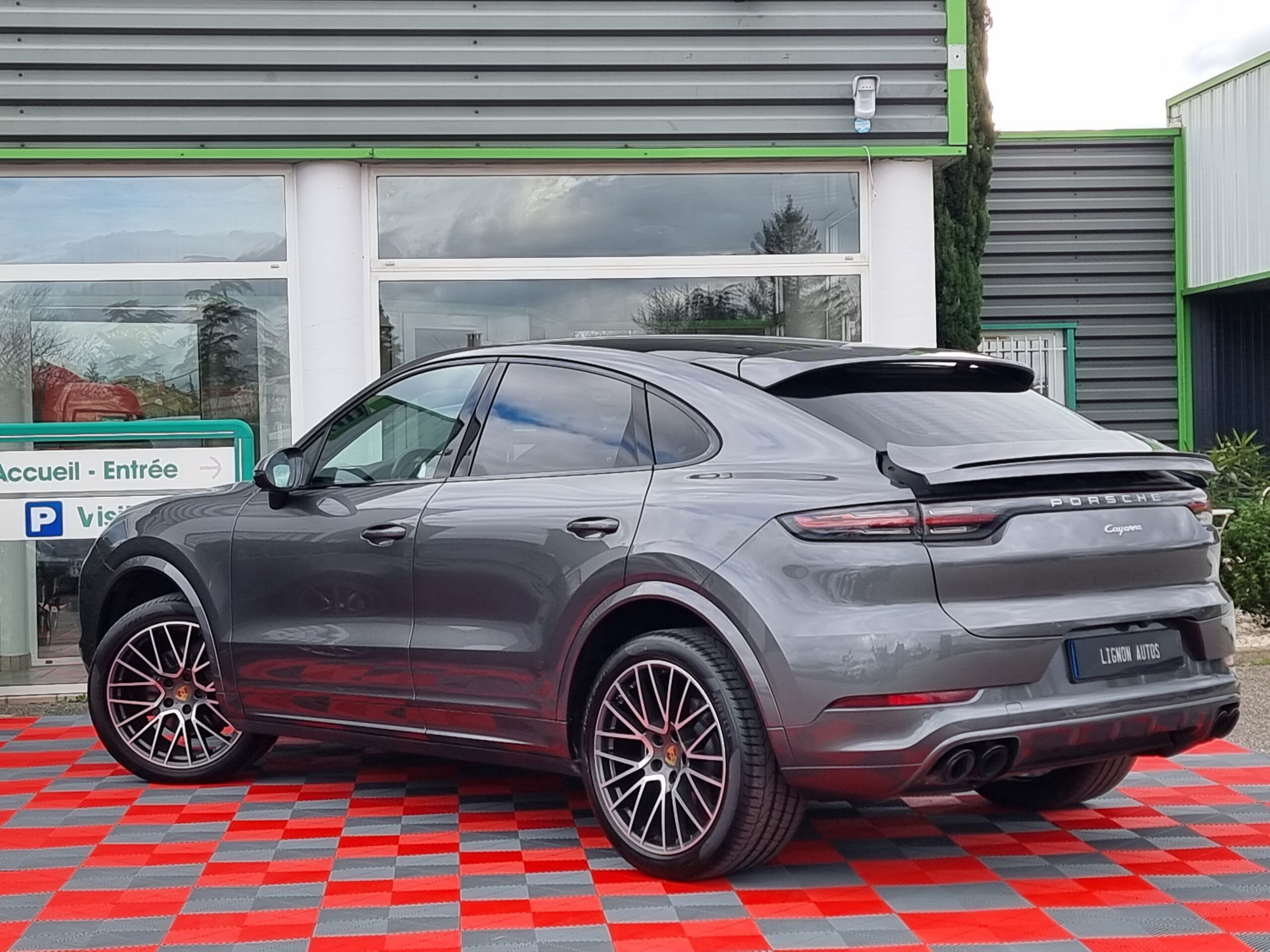 Photo PORSCHE CAYENNE COUPE 3.0 V6 340 CH PAS DE MALUS