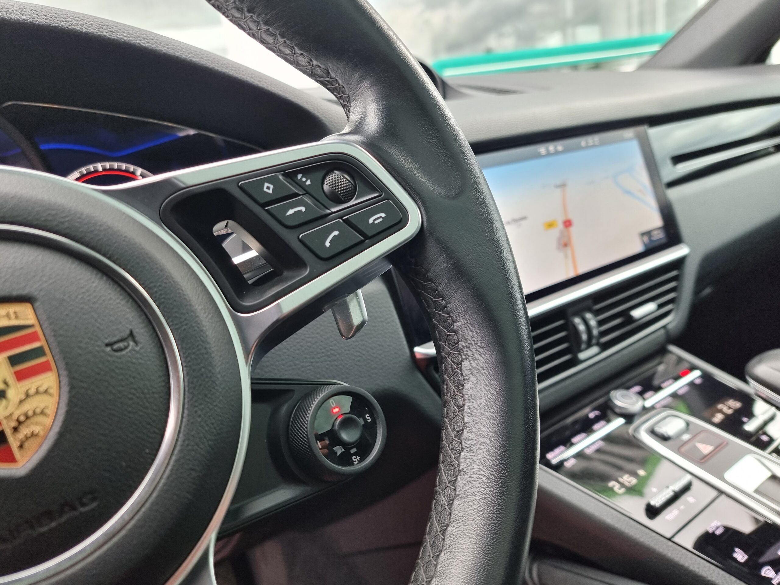 Photo PORSCHE CAYENNE COUPE 3.0 V6 340 CH PAS DE MALUS