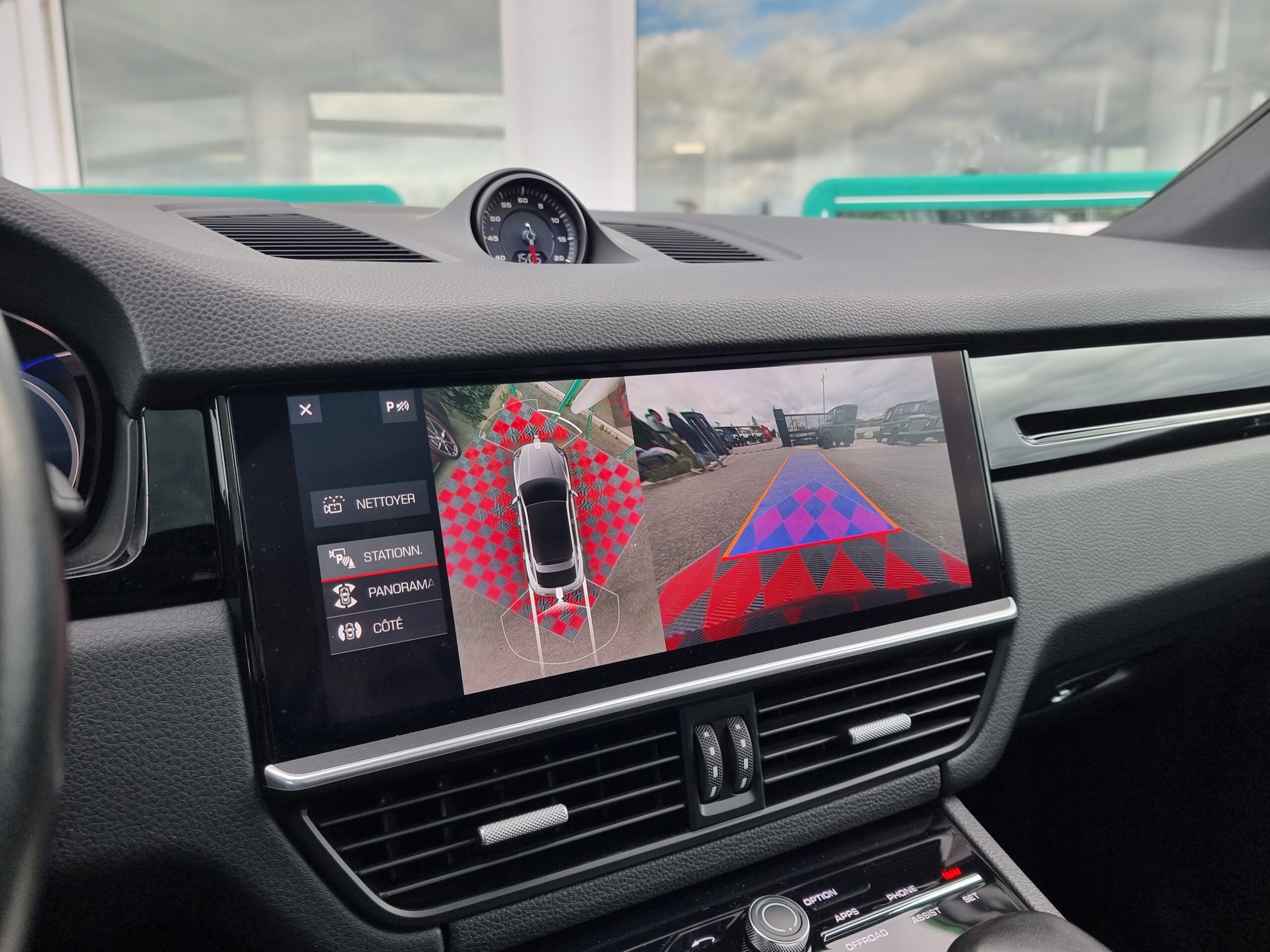 Photo PORSCHE CAYENNE COUPE 3.0 V6 340 CH PAS DE MALUS