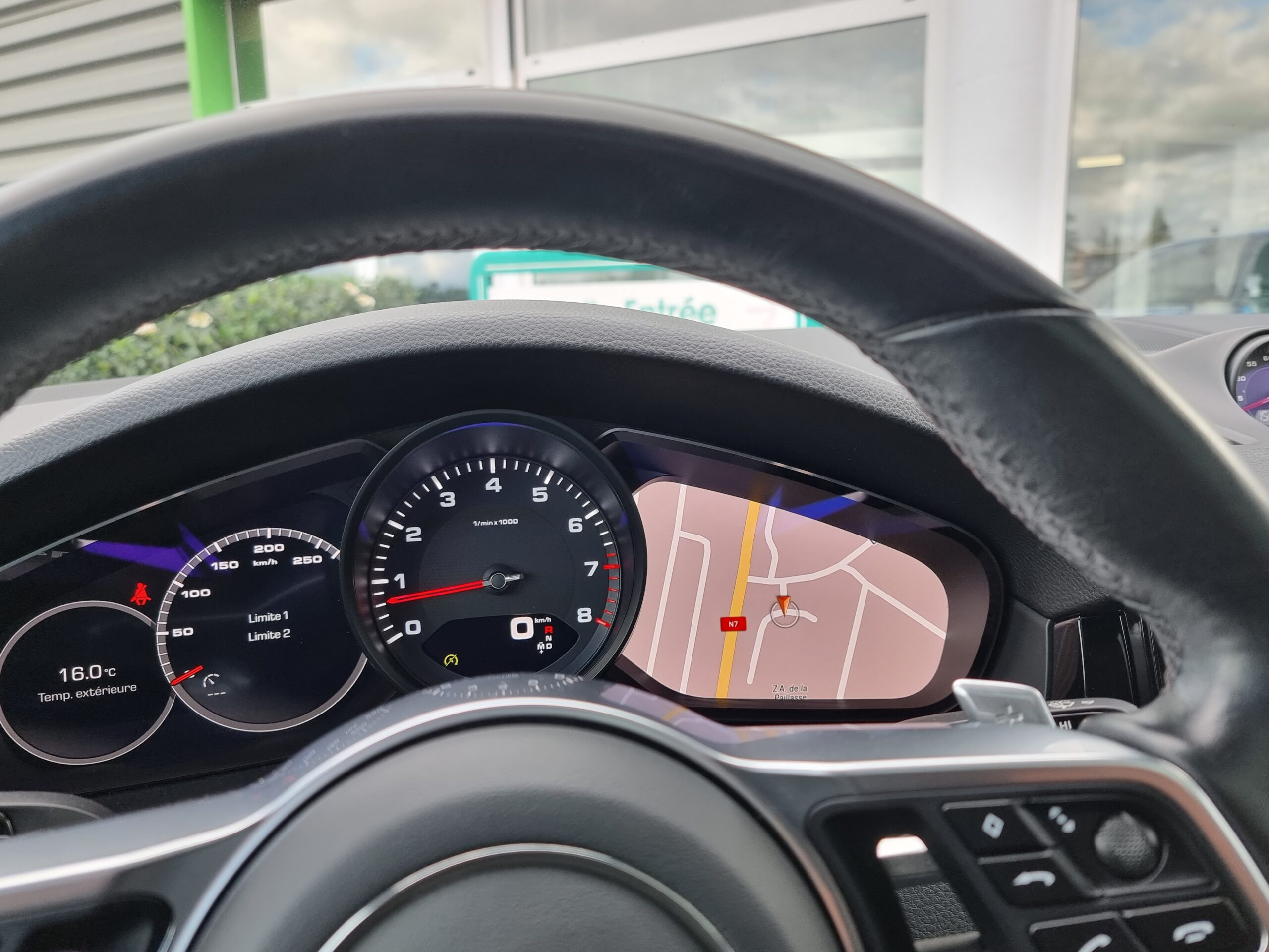 Photo PORSCHE CAYENNE COUPE 3.0 V6 340 CH PAS DE MALUS