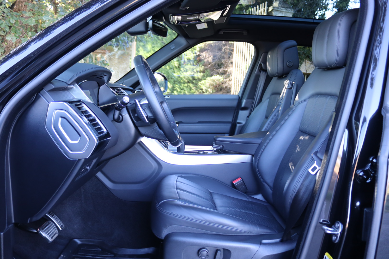Photo LAND ROVER RANGER ROVER SPORT P400E HSE PHEV