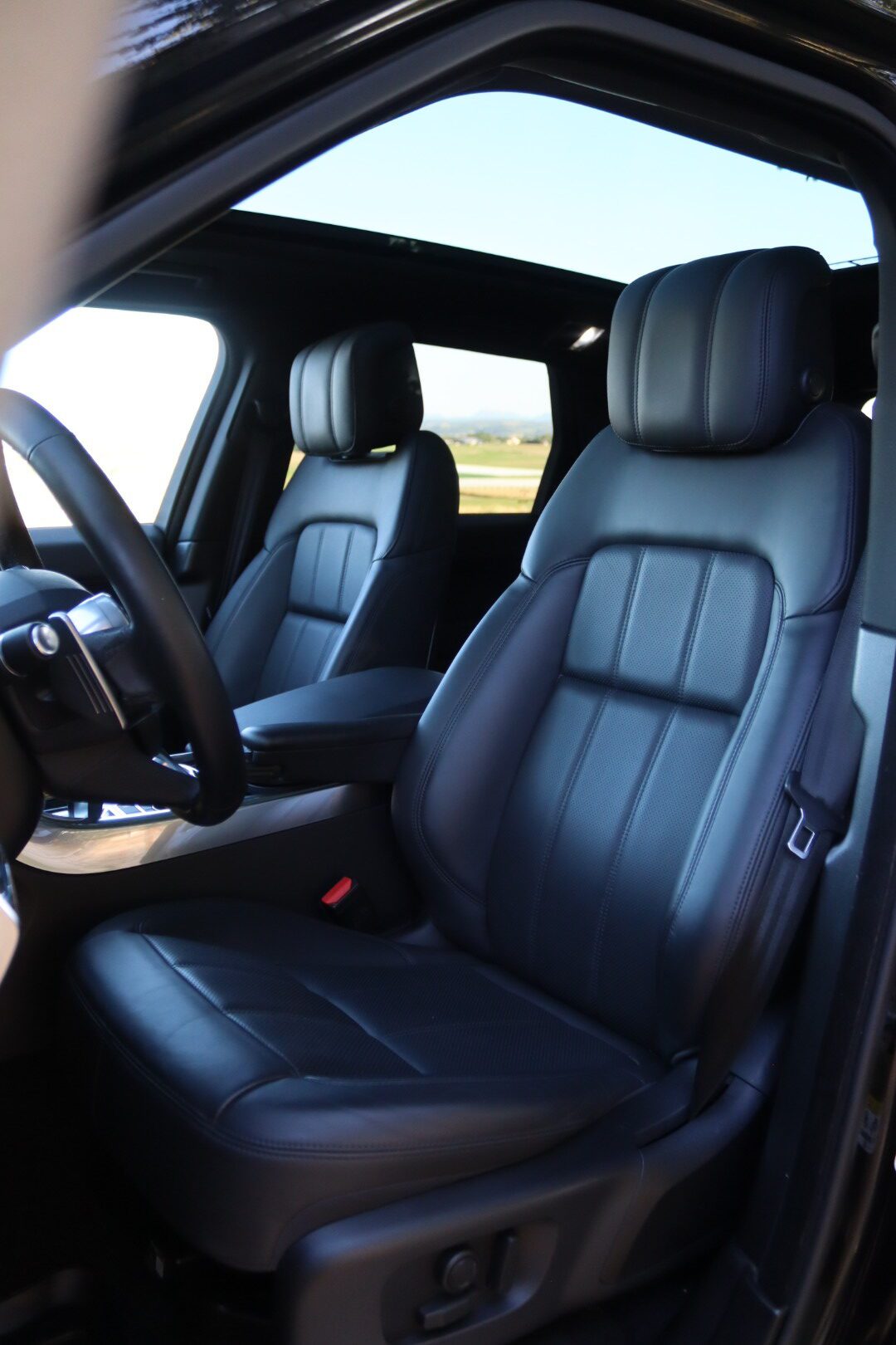 Photo LAND ROVER RANGER ROVER SPORT P400E HSE PHEV