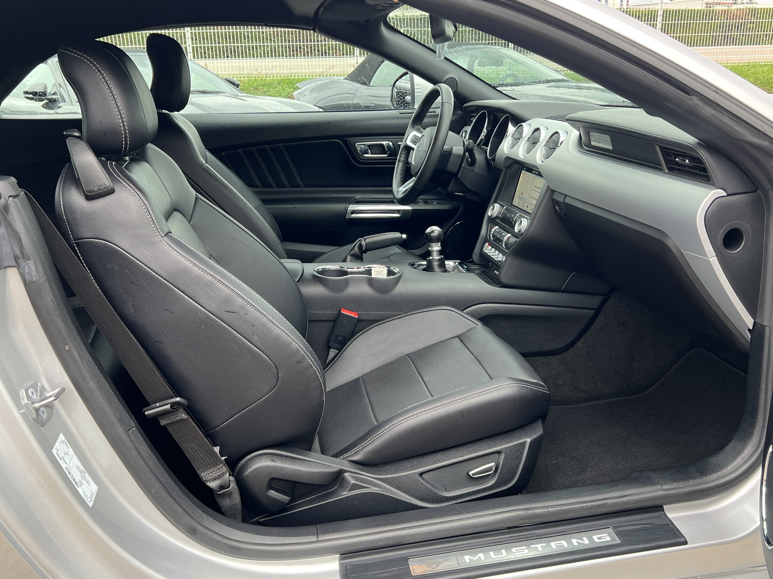 Photo FORD MUSTANG CABRIOLET GT 5.0L V8 421 BVM6 PREMIUM