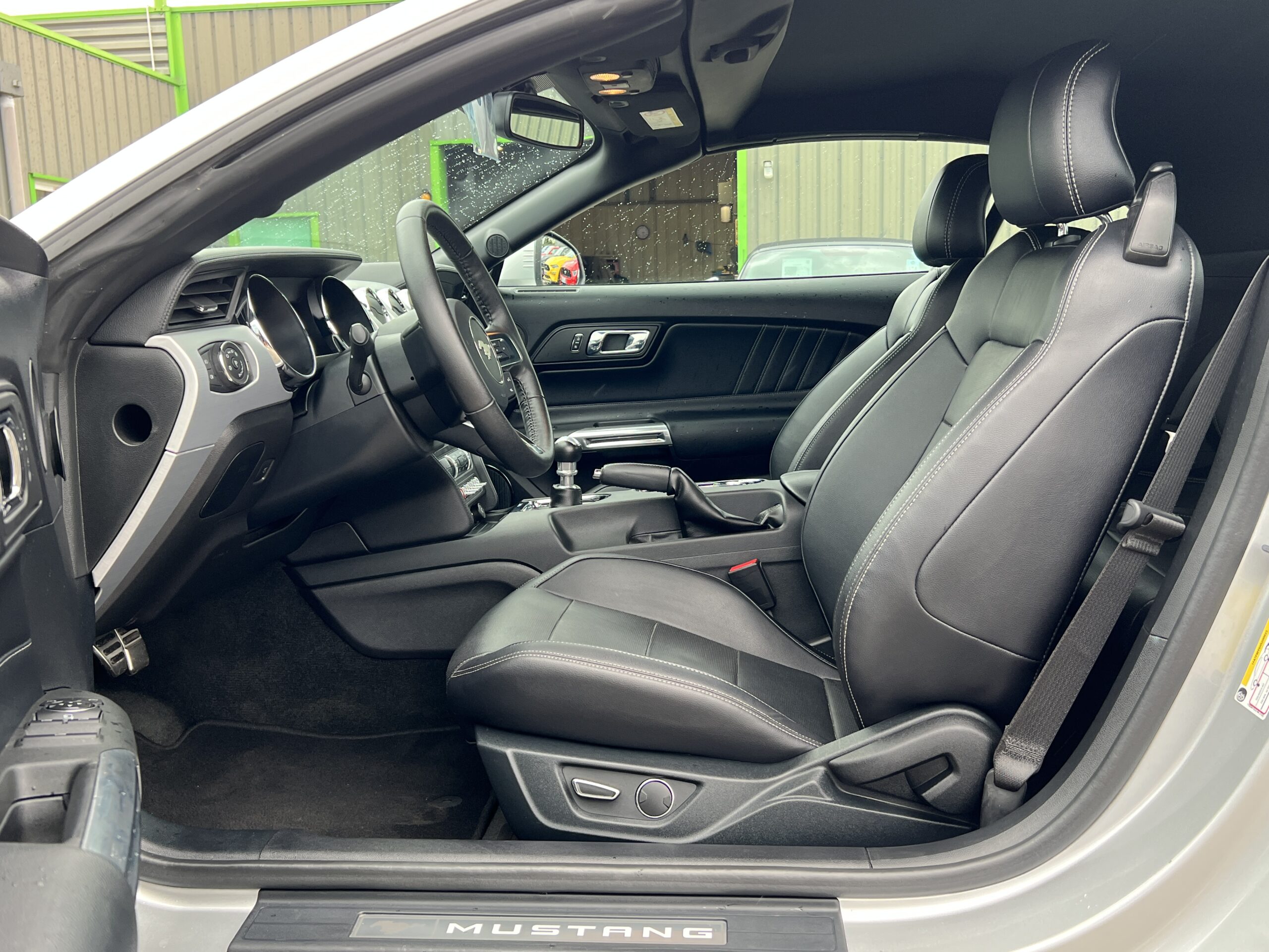 Photo FORD MUSTANG CABRIOLET GT 5.0L V8 421 BVM6 PREMIUM