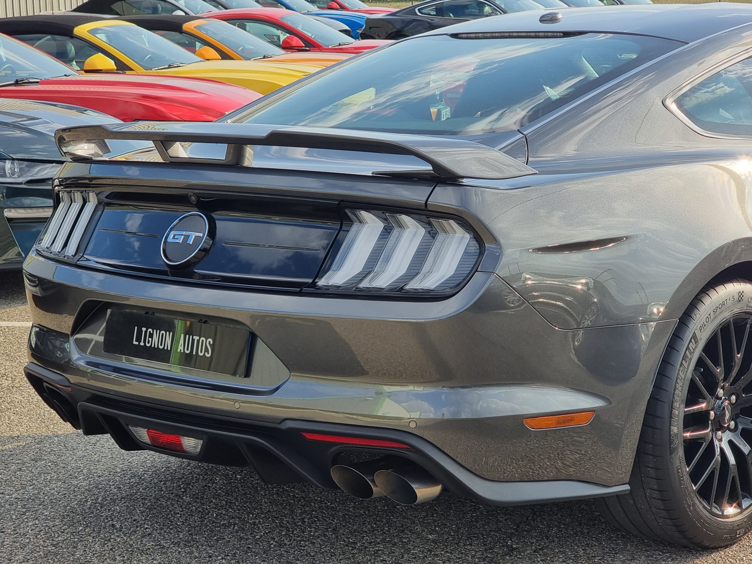 Photo FORD MUSTANG FASTBACK GT 5.0L V8 450 BVA10 RECARO