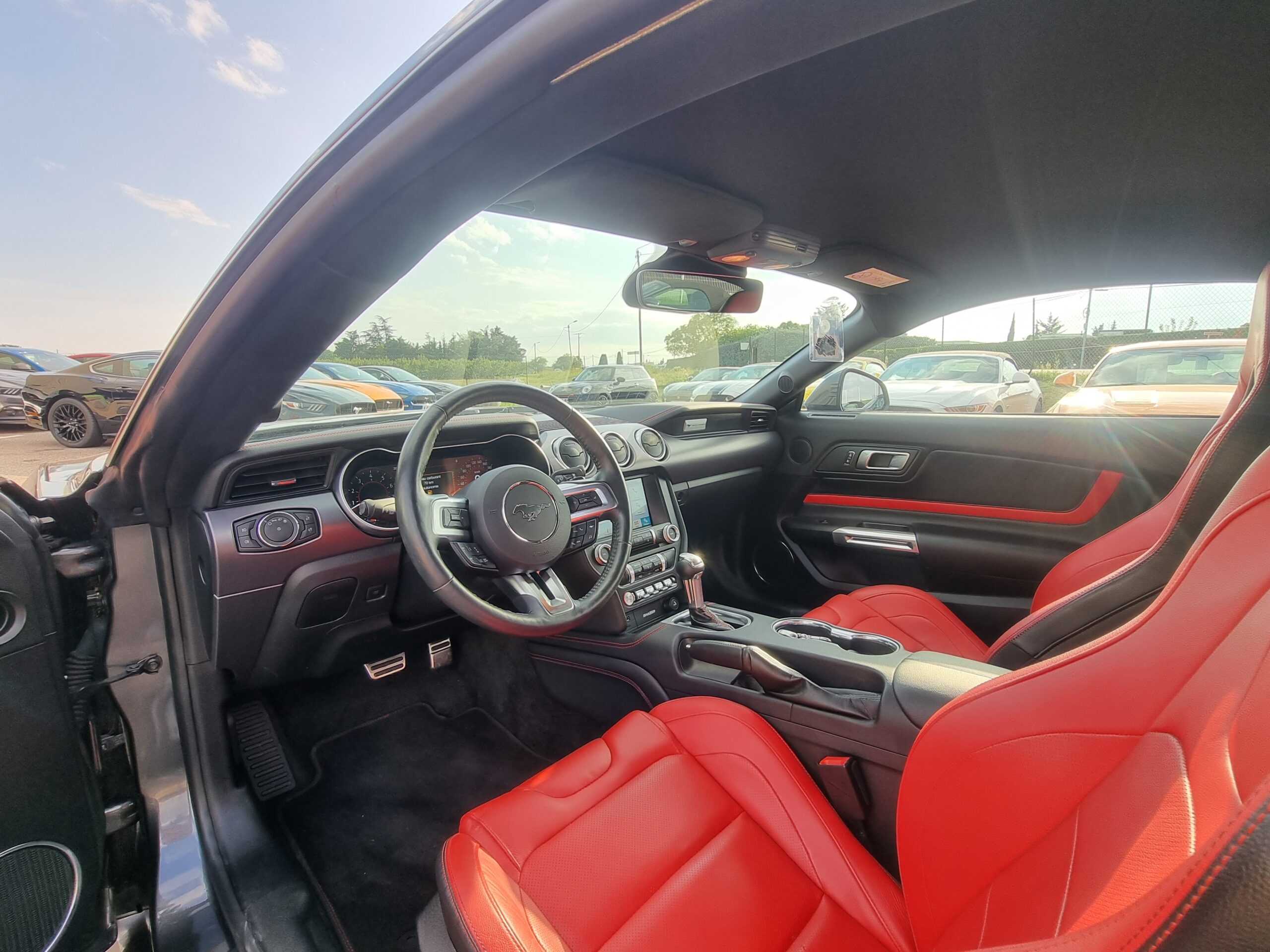 Photo FORD MUSTANG FASTBACK GT 5.0L V8 450 BVA10 RECARO