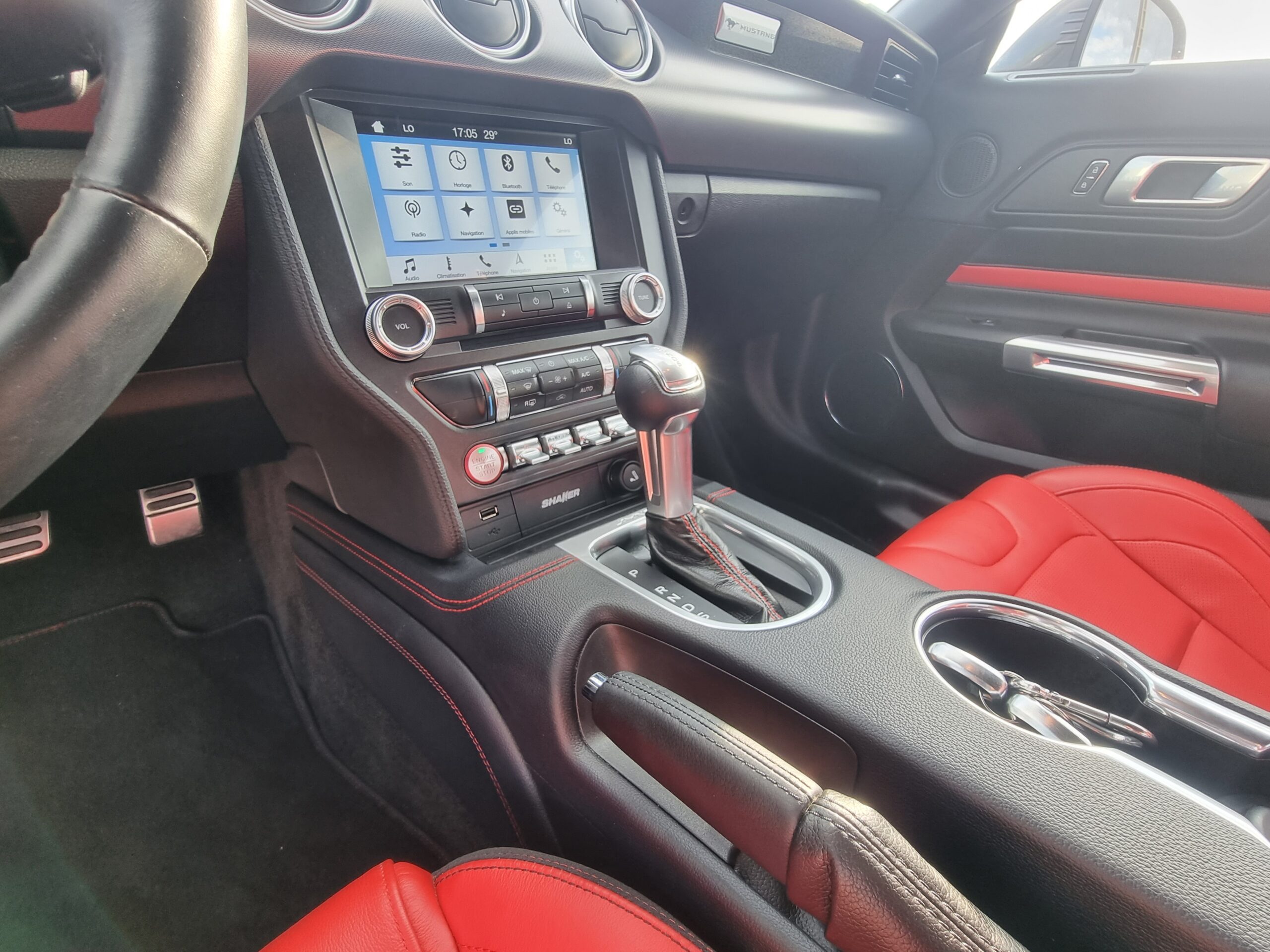 Photo FORD MUSTANG FASTBACK GT 5.0L V8 450 BVA10 RECARO