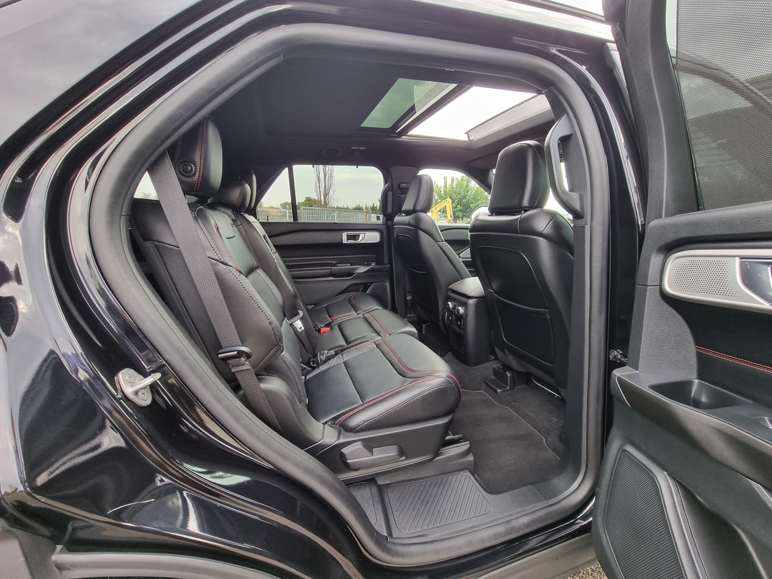 Photo FORD EXPLORER 3.0 ECOBOOST 457CH PARALLEL PHEV ST-LINE AWD BVA10