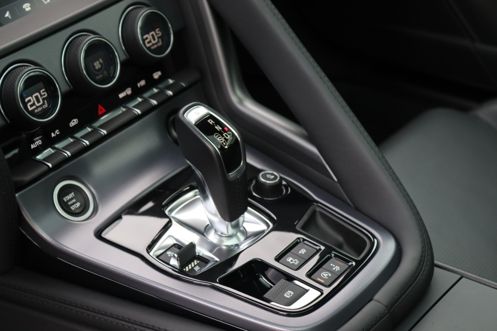 Photo JAGUAR F TYPE COUPÉ 3.0 V6 340CH