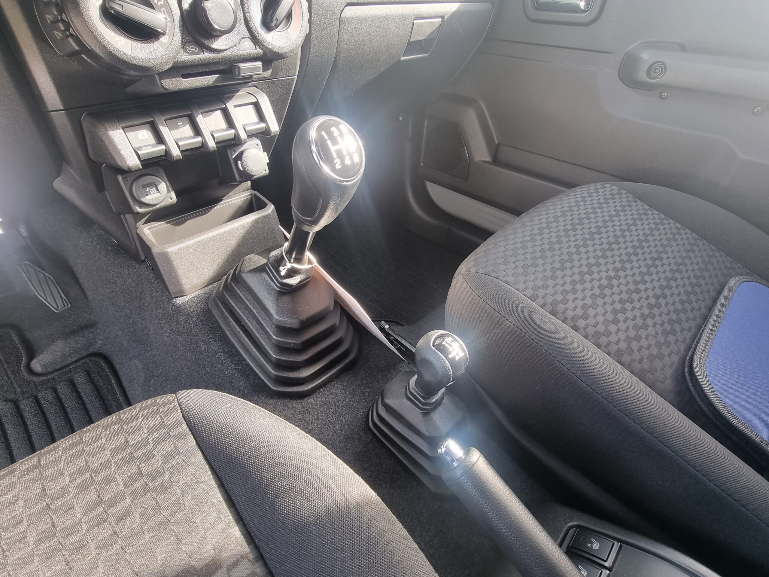 Photo SUZUKI JIMNY 1.5 4WD ALLGRIP 105CH
