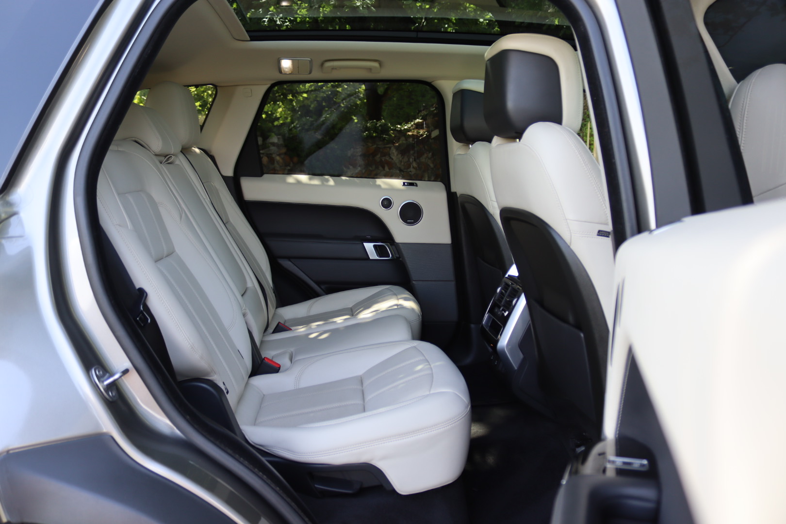 Photo  LAND ROVER RANGE ROVER SPORT P400E HSE PHEV