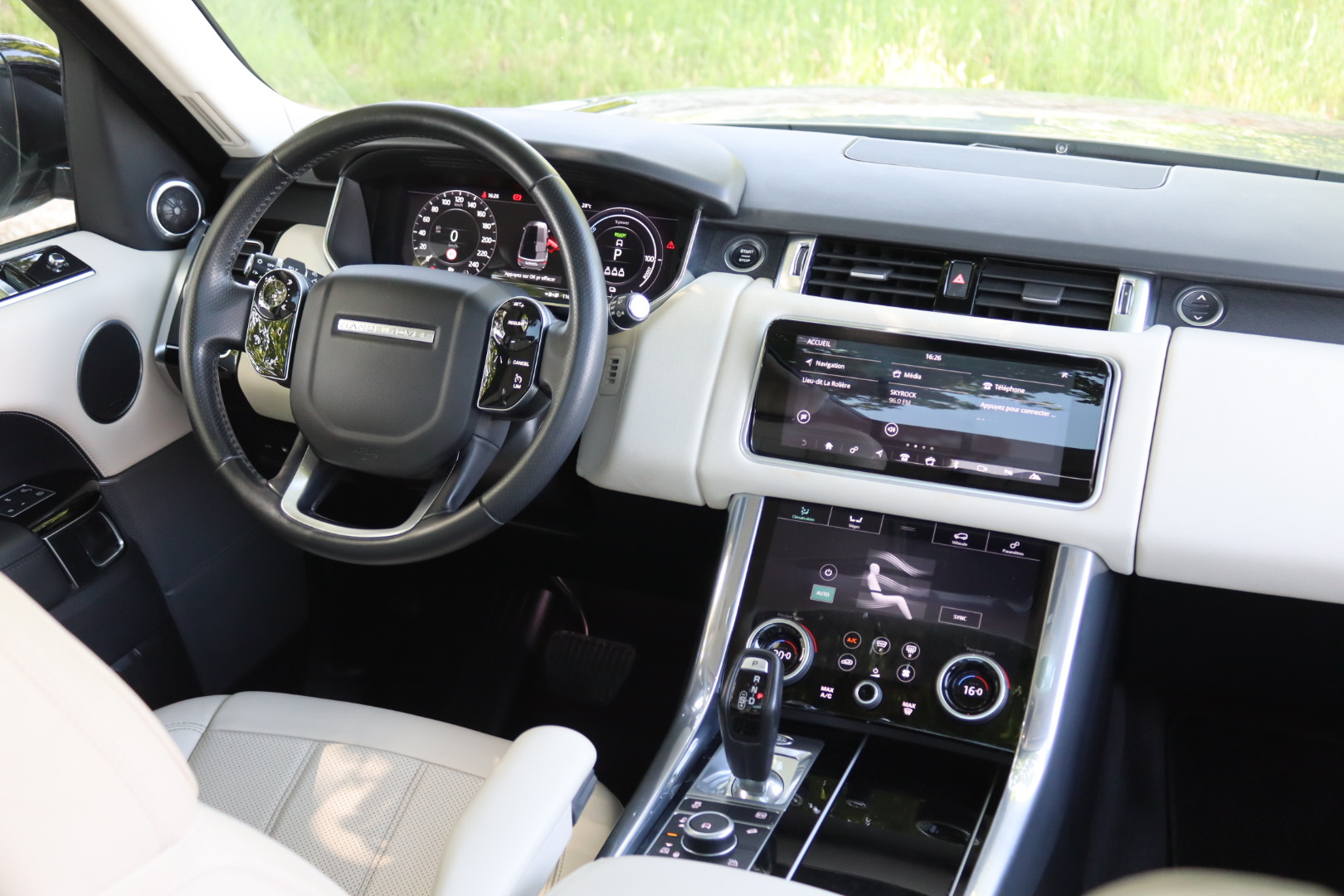 Photo  LAND ROVER RANGE ROVER SPORT P400E HSE PHEV