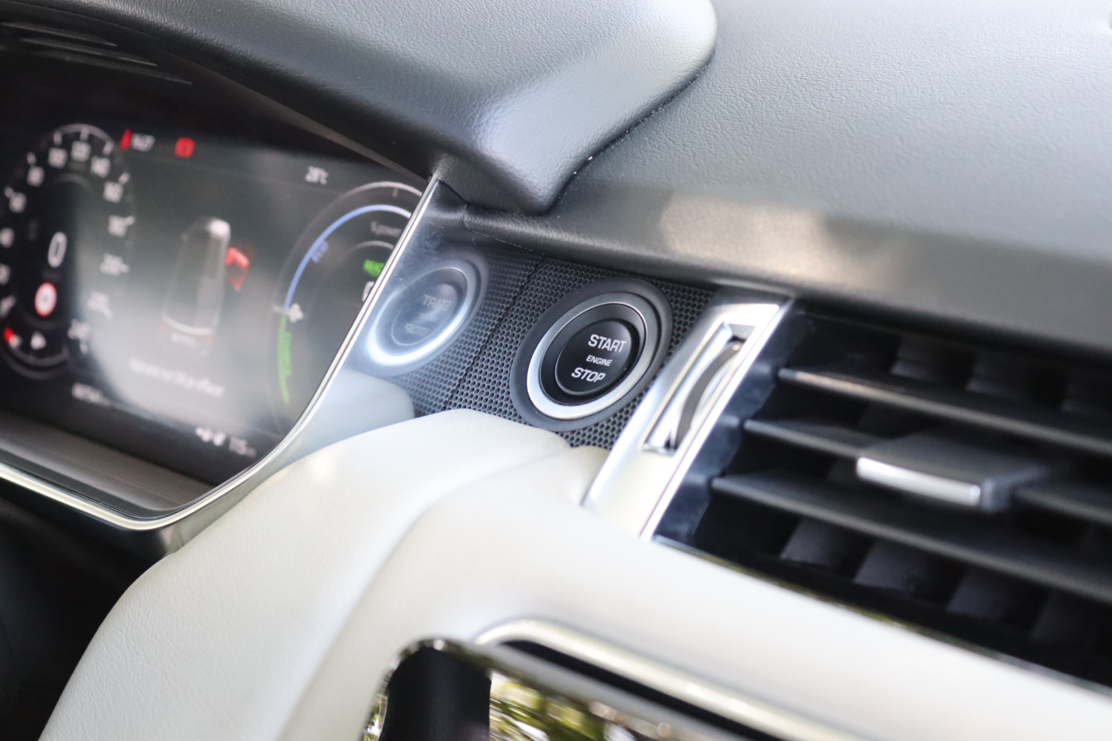 Photo  LAND ROVER RANGE ROVER SPORT P400E HSE PHEV