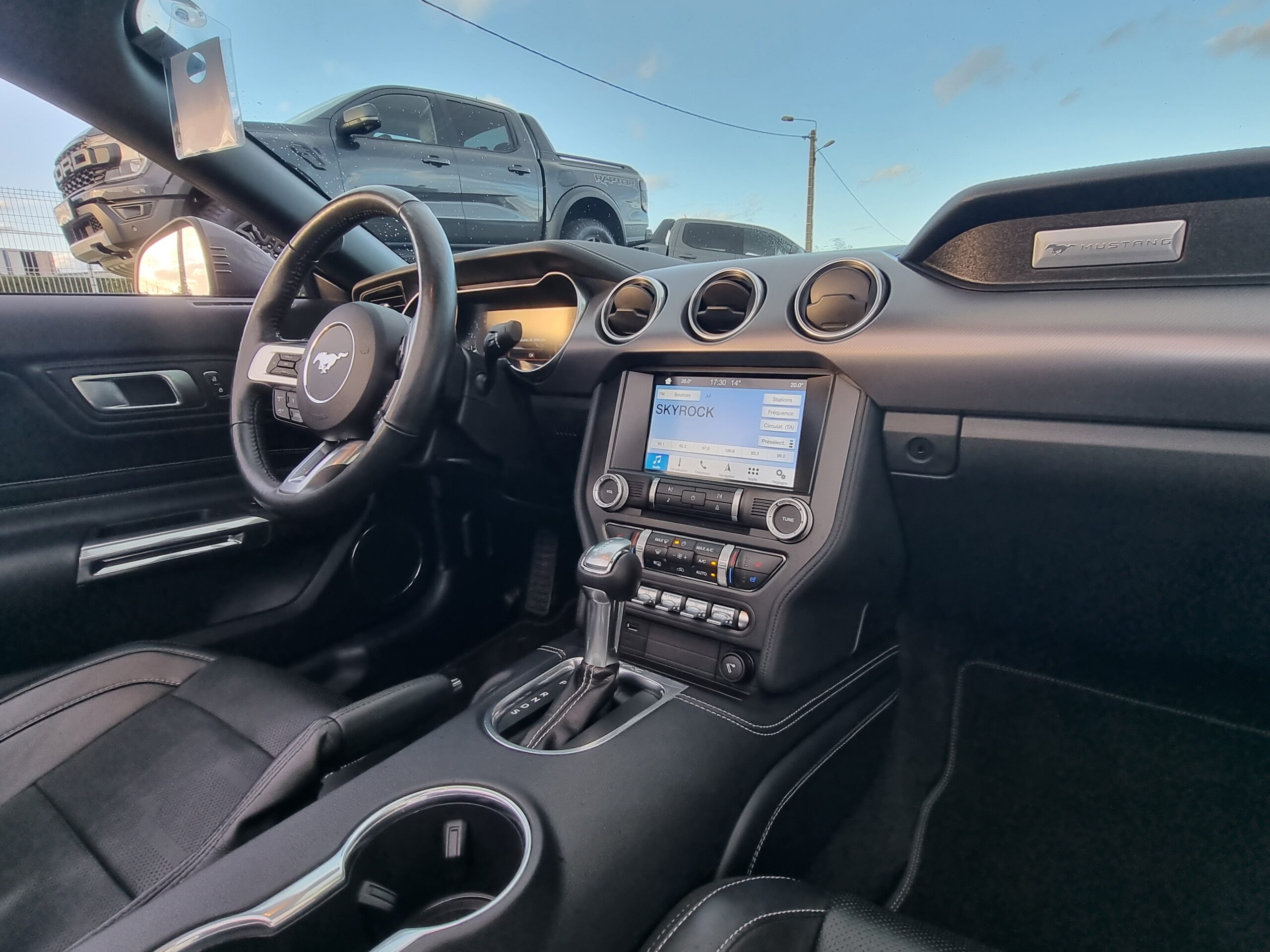 Photo FORD MUSTANG CABRIOLET GT 5.0L V8 450 BVA10 PREMIUM