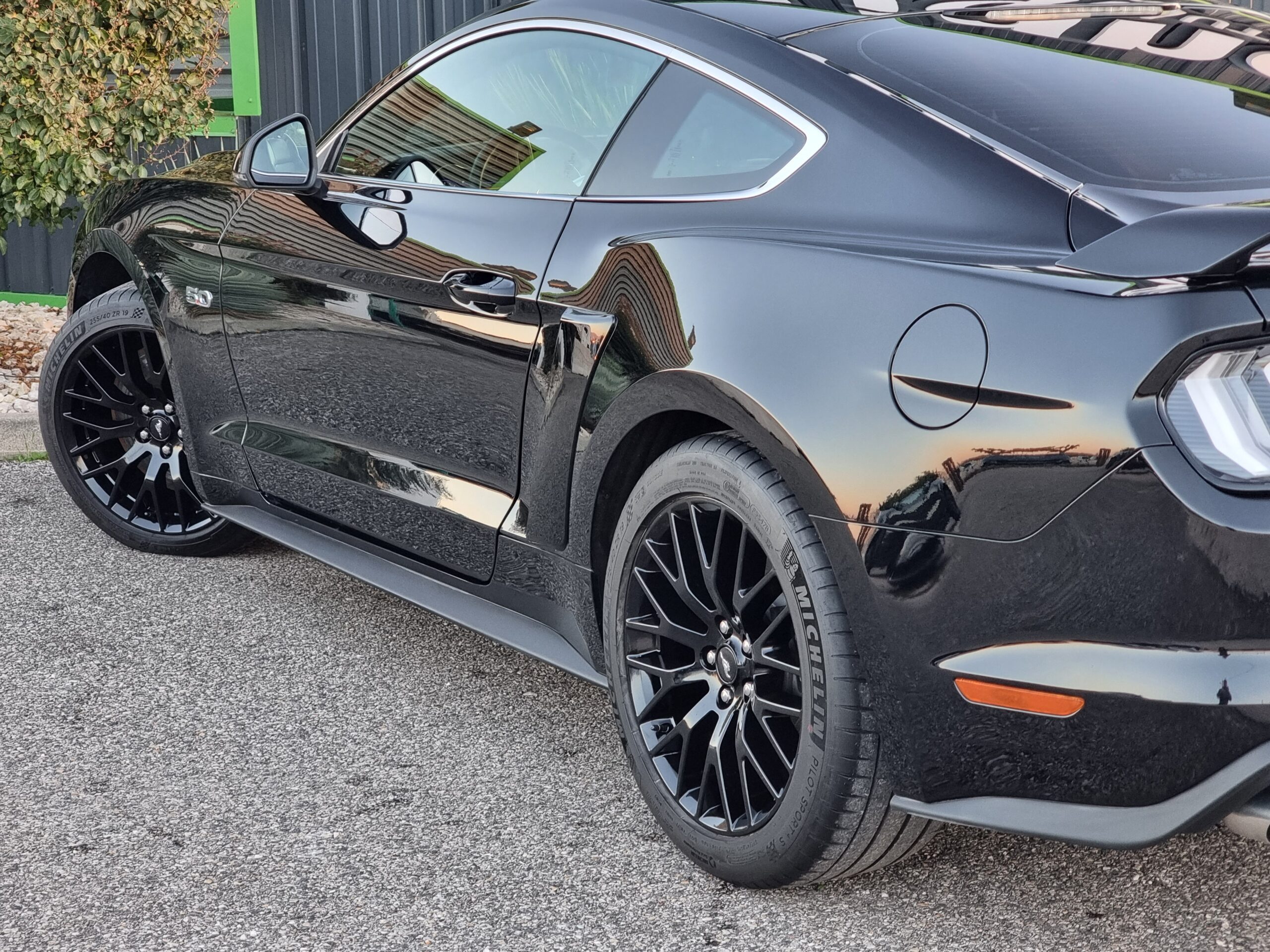 Photo FORD MUSTANG FASTBACK GT 5.0L V8 450 BVA10 PREMIUM