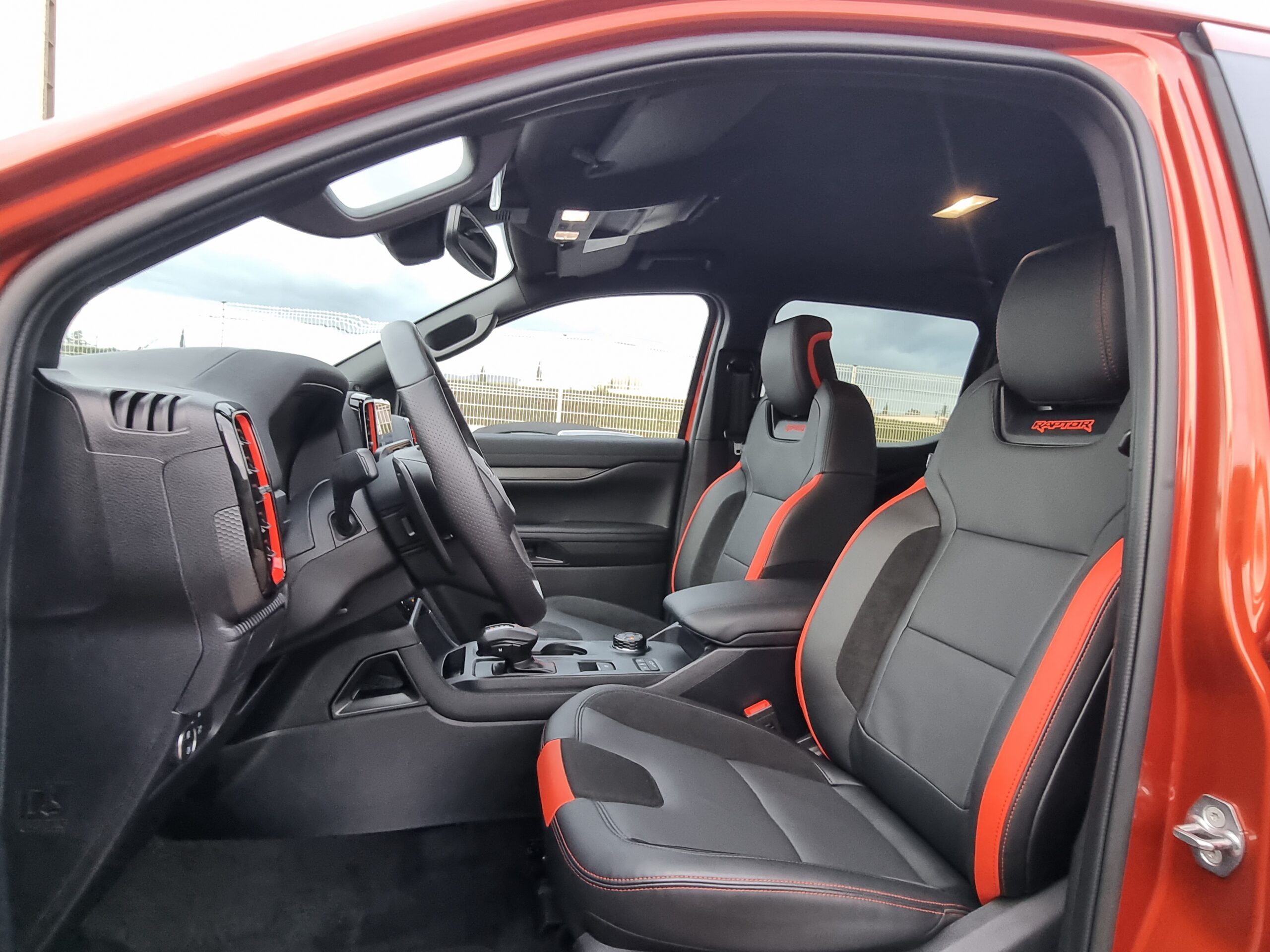Photo FORD RANGER RAPTOR 3.0 ECOBOOST V6 292CV