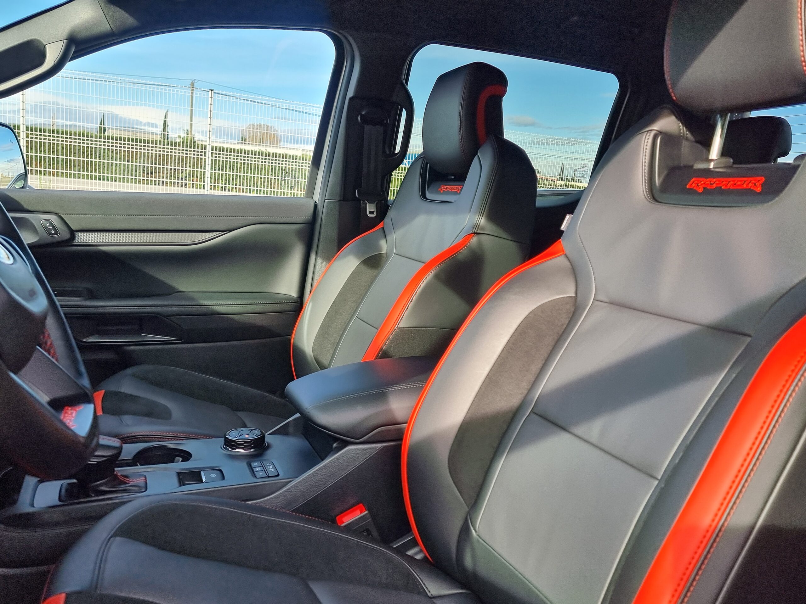 Photo FORD RANGER RAPTOR 3.0 ECOBOOST V6 292CV