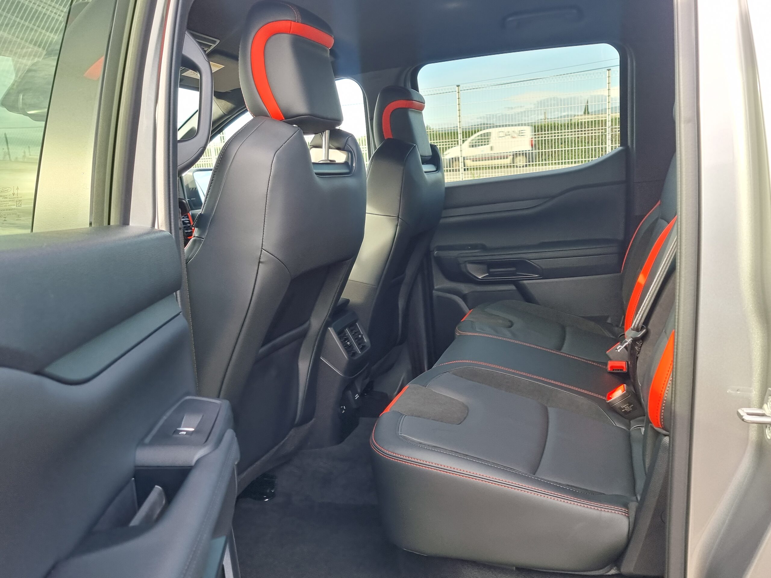 Photo FORD RANGER RAPTOR 3.0 ECOBOOST V6 292CV