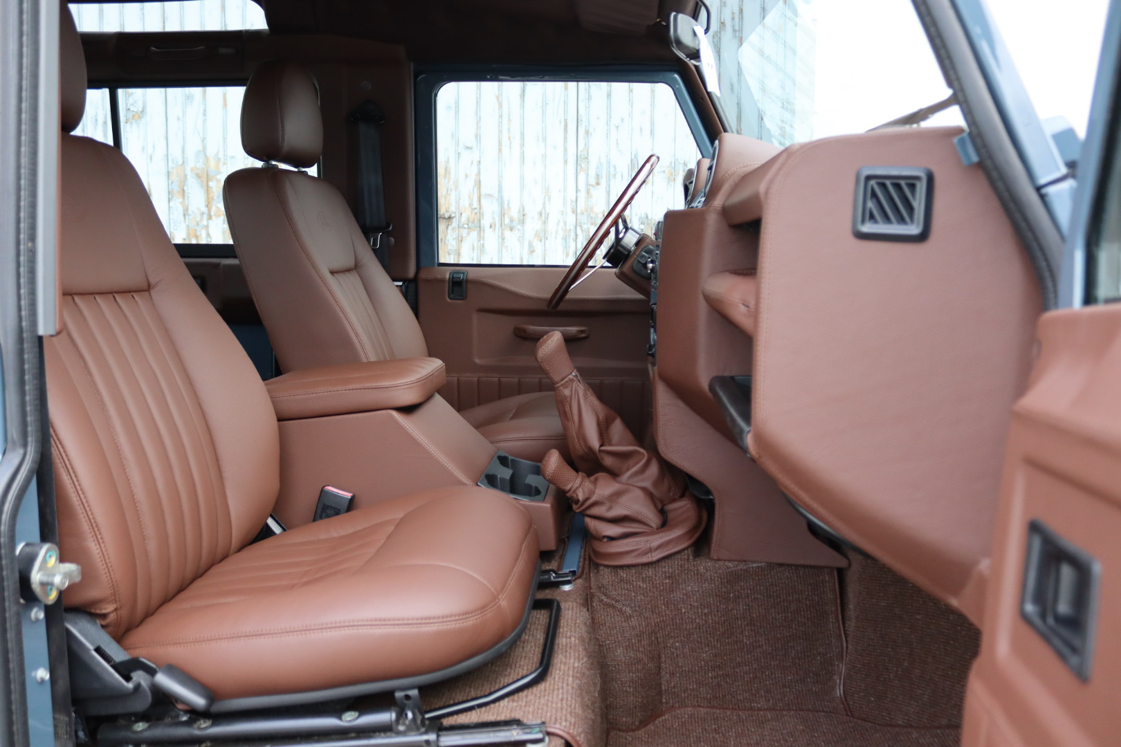 Photo DEFENDER 90 TD4 2.2L SW 4 PLACES