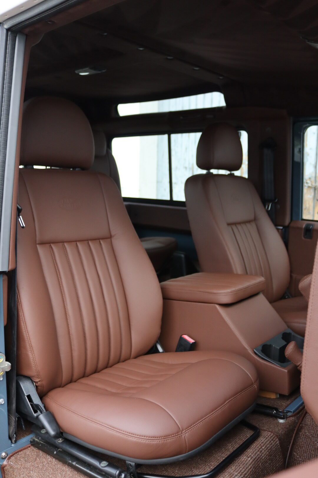 Photo DEFENDER 90 TD4 2.2L SW 4 PLACES