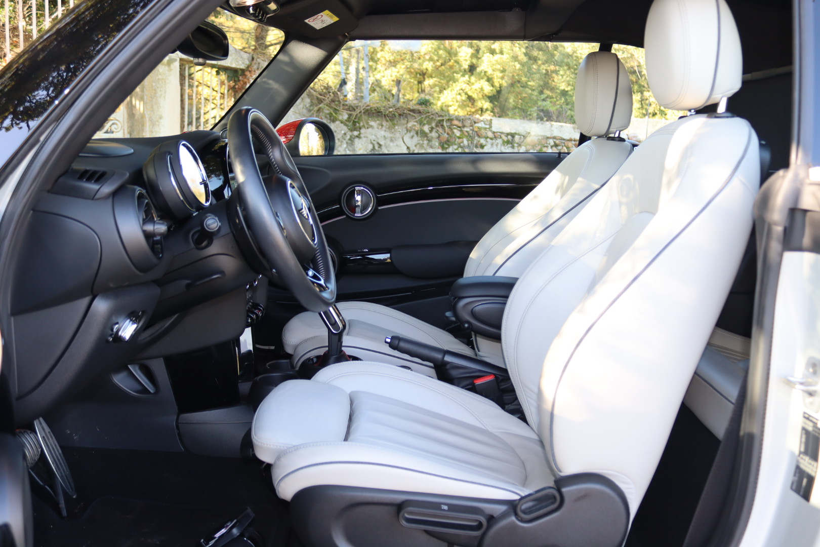 Photo MINI JOHN COOPER WORKS CABRIOLET 231 CH BVA8 JCW