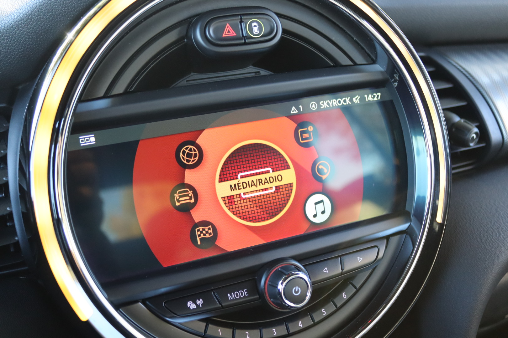 Photo MINI JOHN COOPER WORKS CABRIOLET 231 CH BVA8 JCW