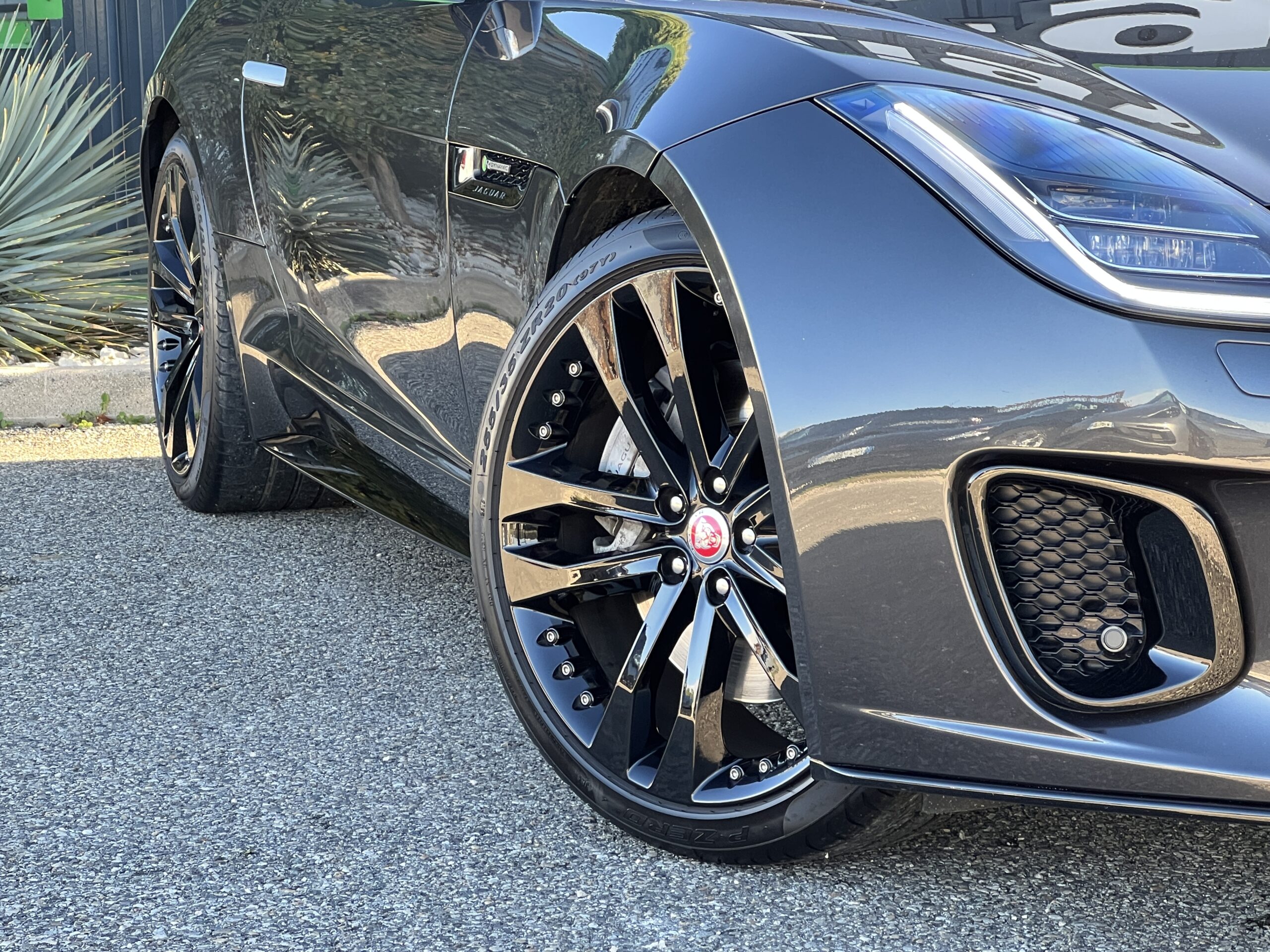 JAGUAR F-TYPE COUPÉ 2.0T 300 CH BVA8 R-DYNAMIC