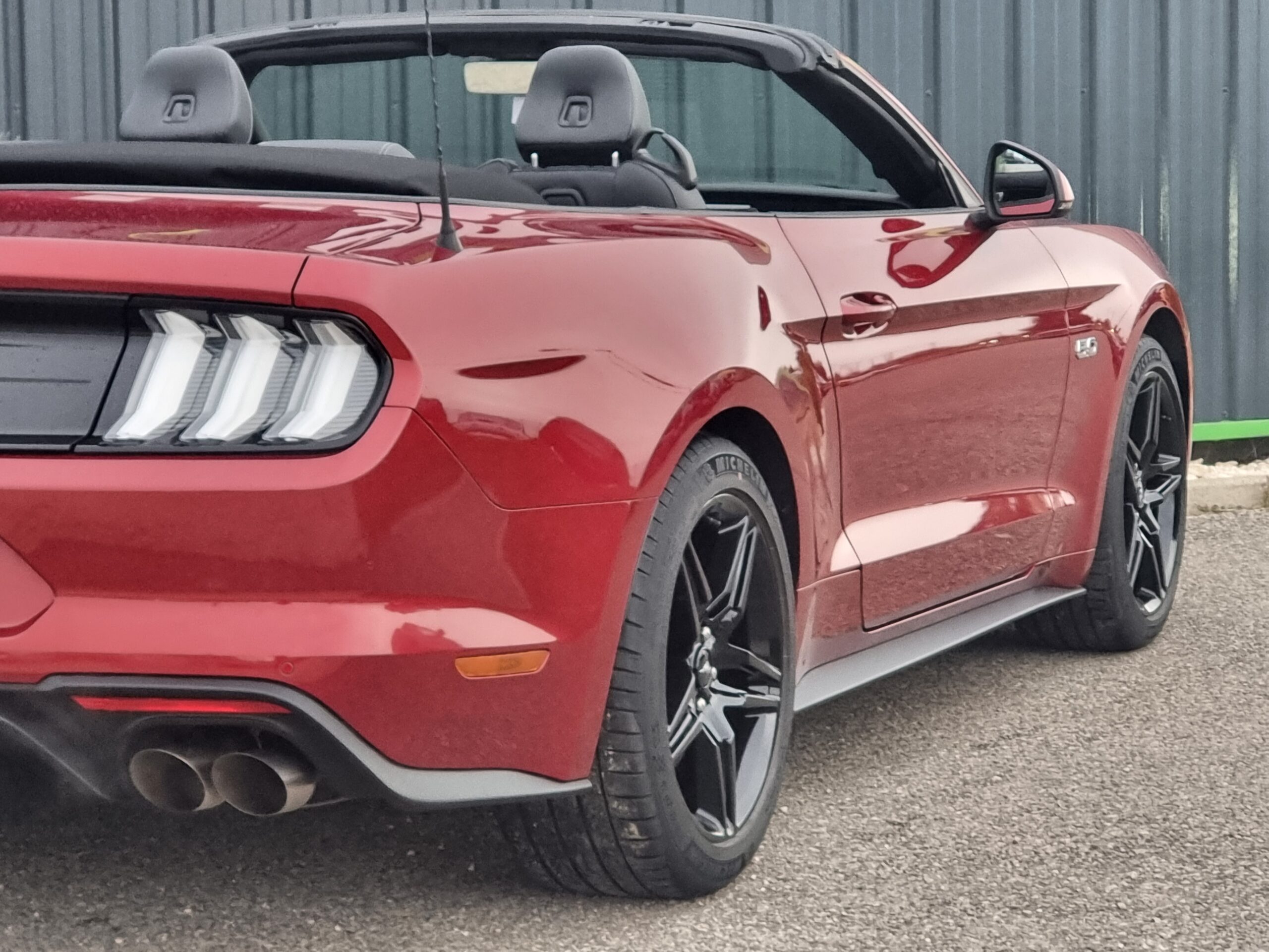Photo FORD MUSTANG CABRIOLET GT 5.0L V8 450 BVA10 PREMIUM