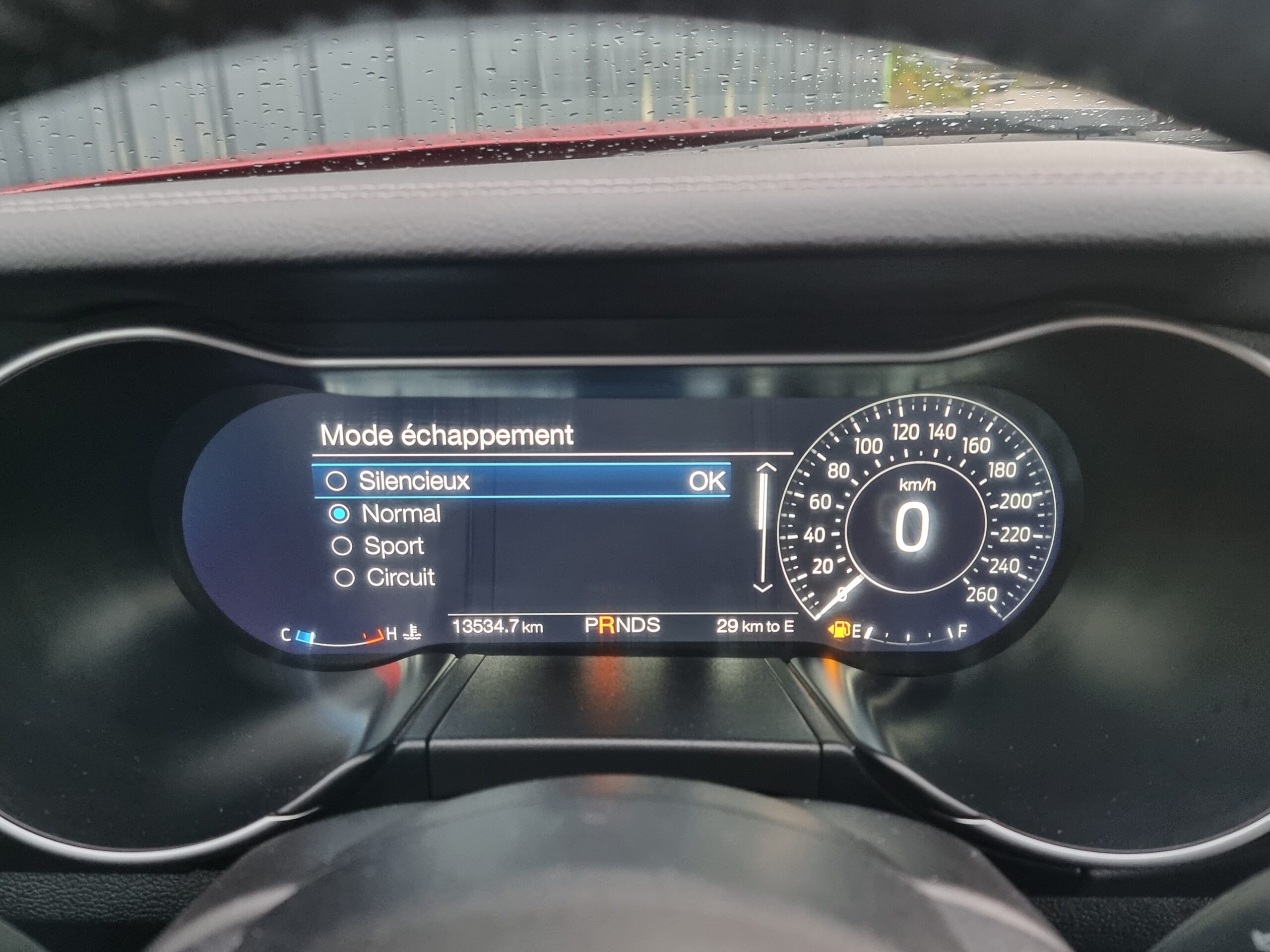 Photo FORD MUSTANG CABRIOLET GT 5.0L V8 450 BVA10 PREMIUM