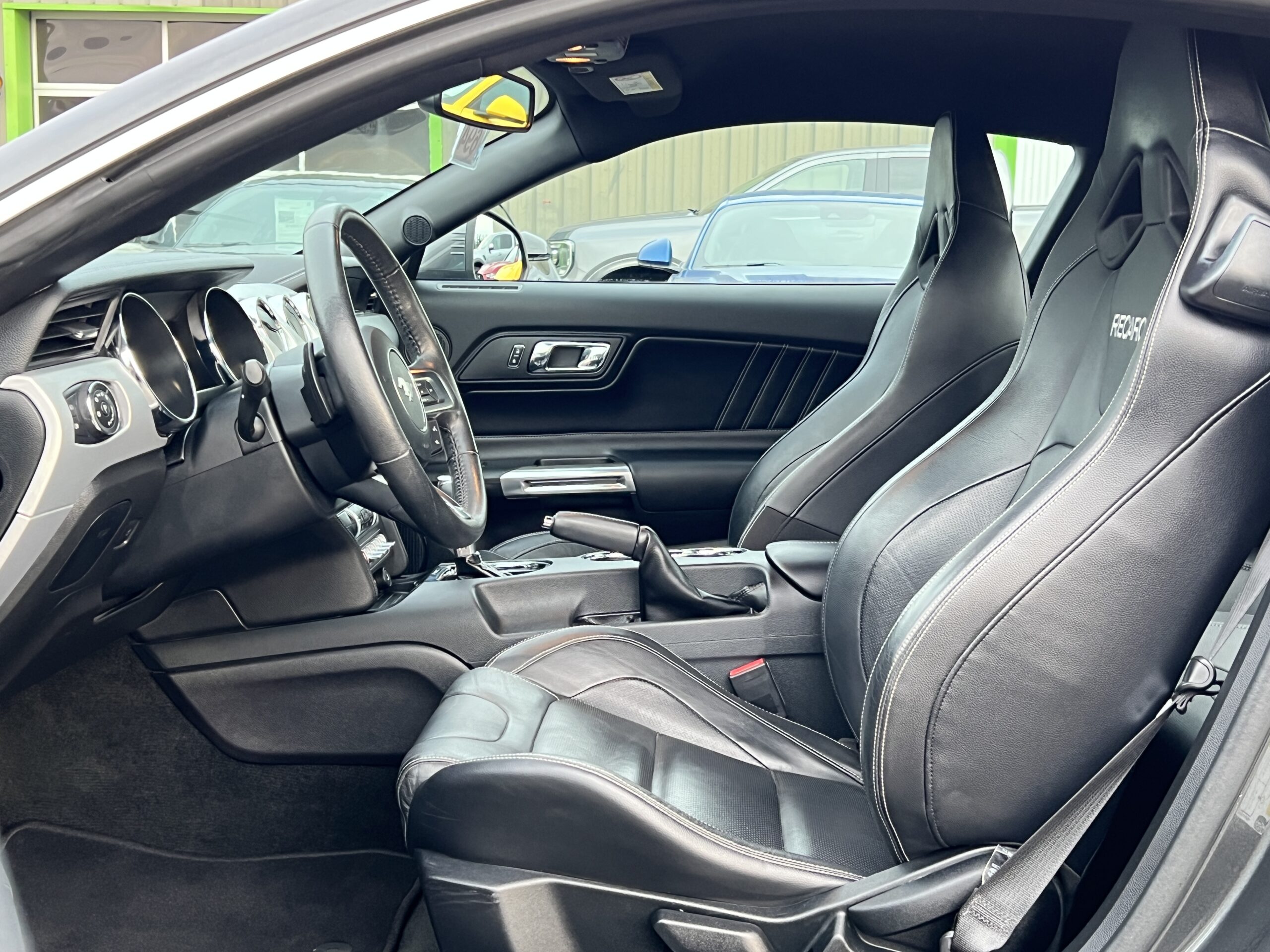 Photo FORD MUSTANG FASTBACK GT 5.0L V8 421 BVA RECARO
