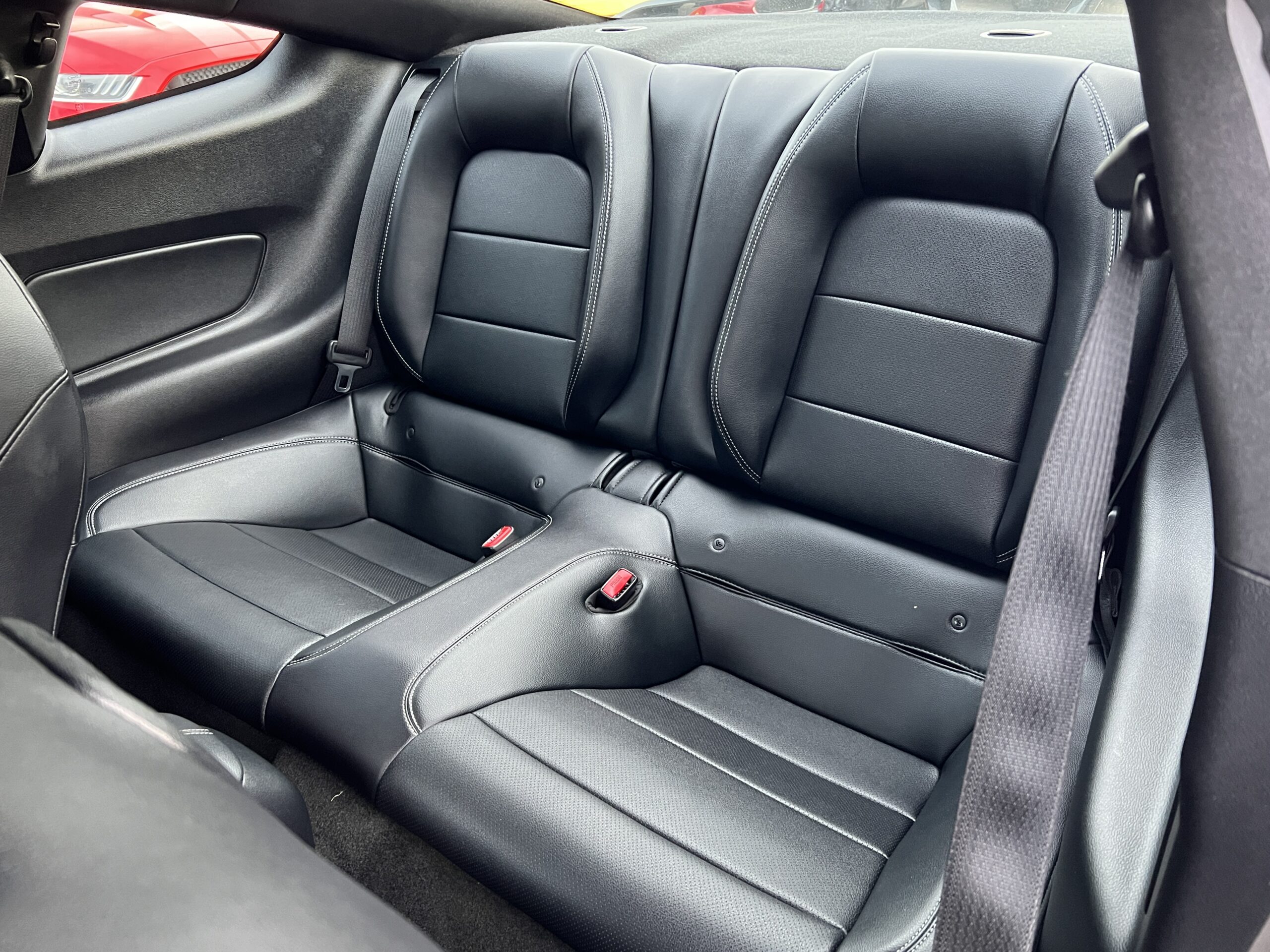 Photo FORD MUSTANG FASTBACK GT 5.0L V8 421 BVA RECARO