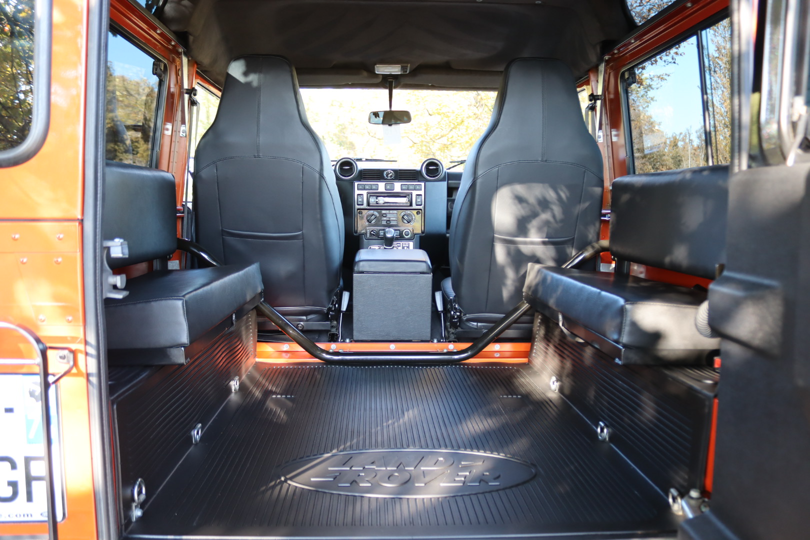 Photo LAND ROVER DEFENDER 90 TD4 2.2 ADVENTURE EDITION