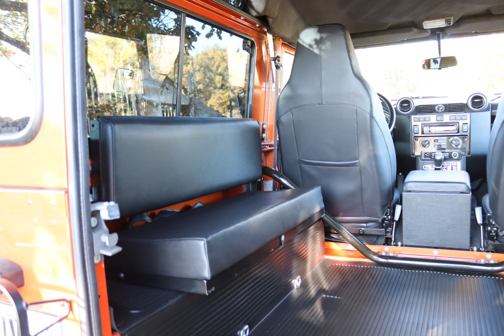 Photo LAND ROVER DEFENDER 90 TD4 2.2 ADVENTURE EDITION