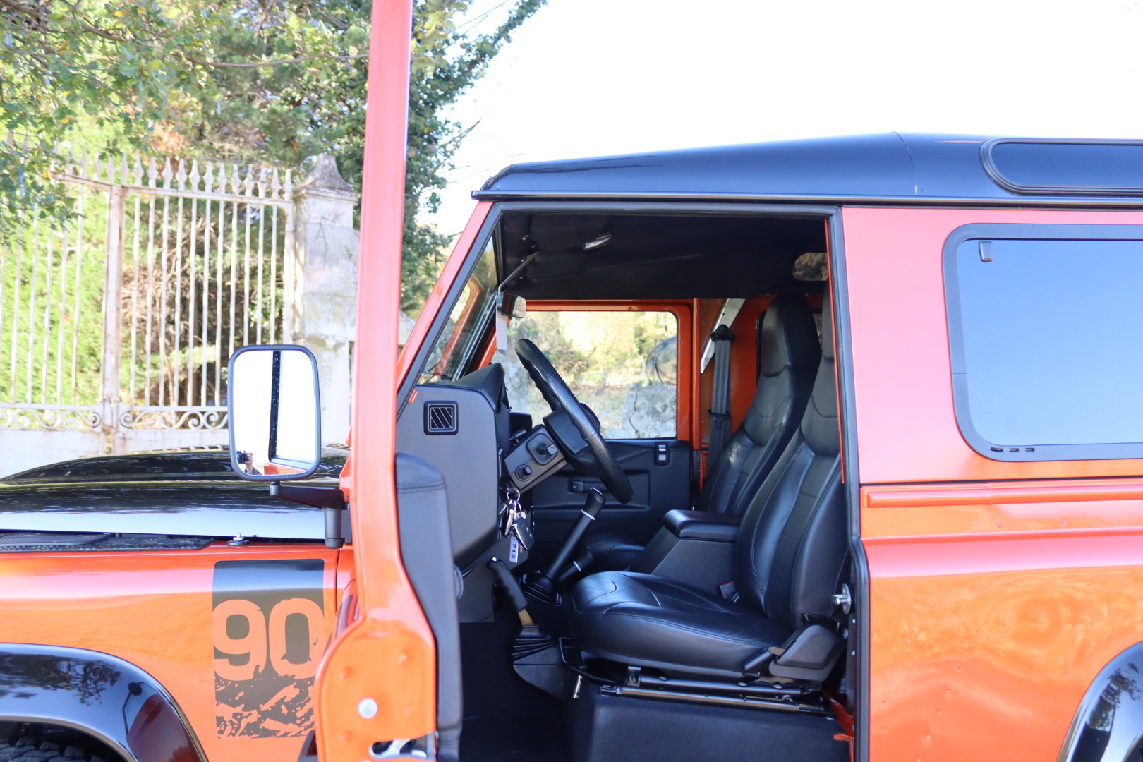 Photo LAND ROVER DEFENDER 90 TD4 2.2 ADVENTURE EDITION