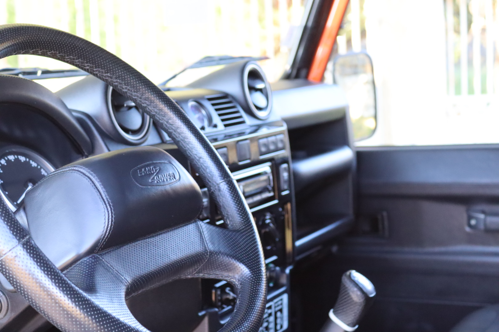Photo LAND ROVER DEFENDER 90 TD4 2.2 ADVENTURE EDITION