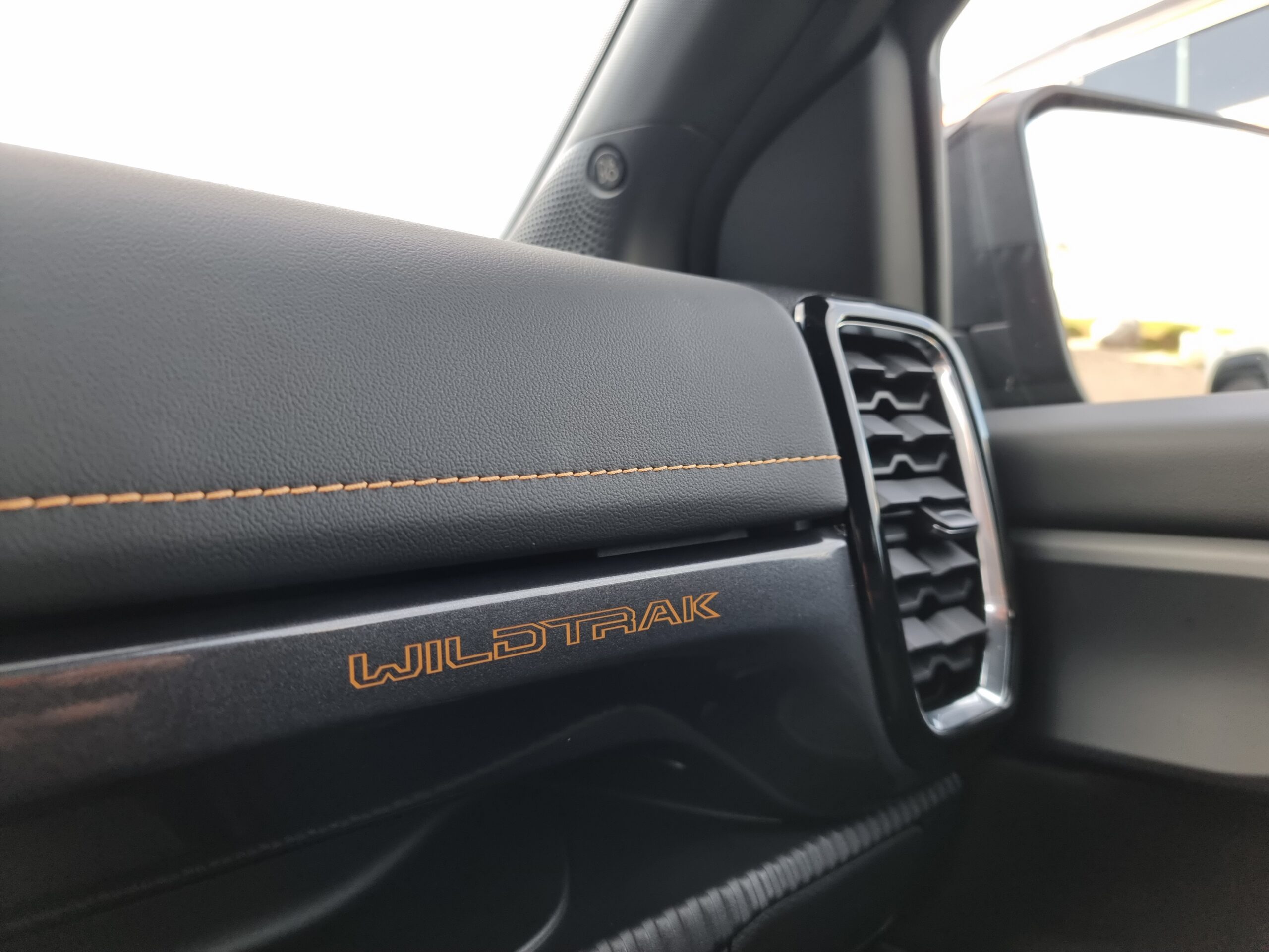 Photo FORD RANGER 3.0 V6 240 WILDTRACK BVA10 SANS MALUS DISPONIBLE IMMEDIATEMENT