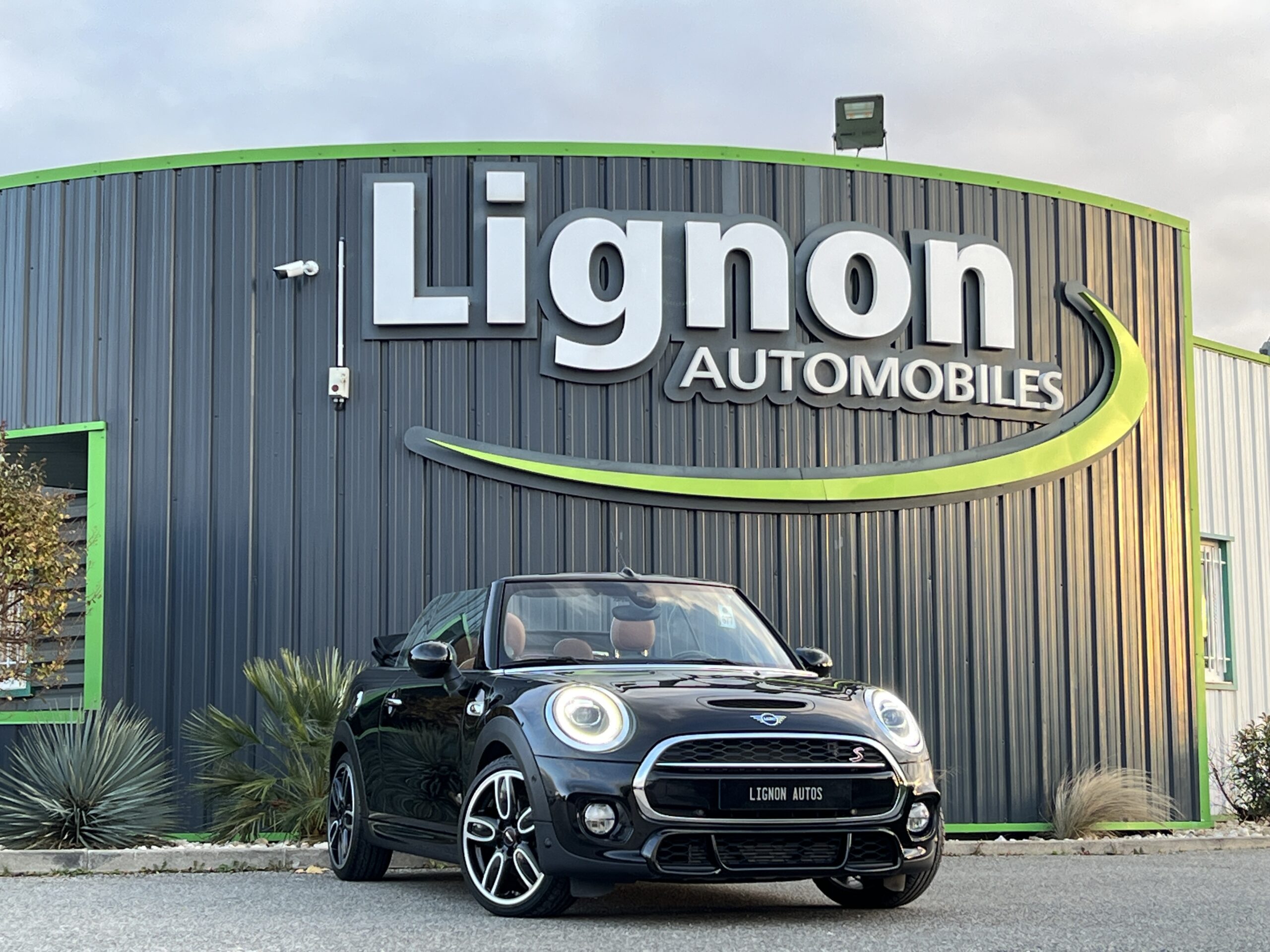 Photo Mini Cabrio III (F57) Cooper S 192ch John Cooper Works BVA7 