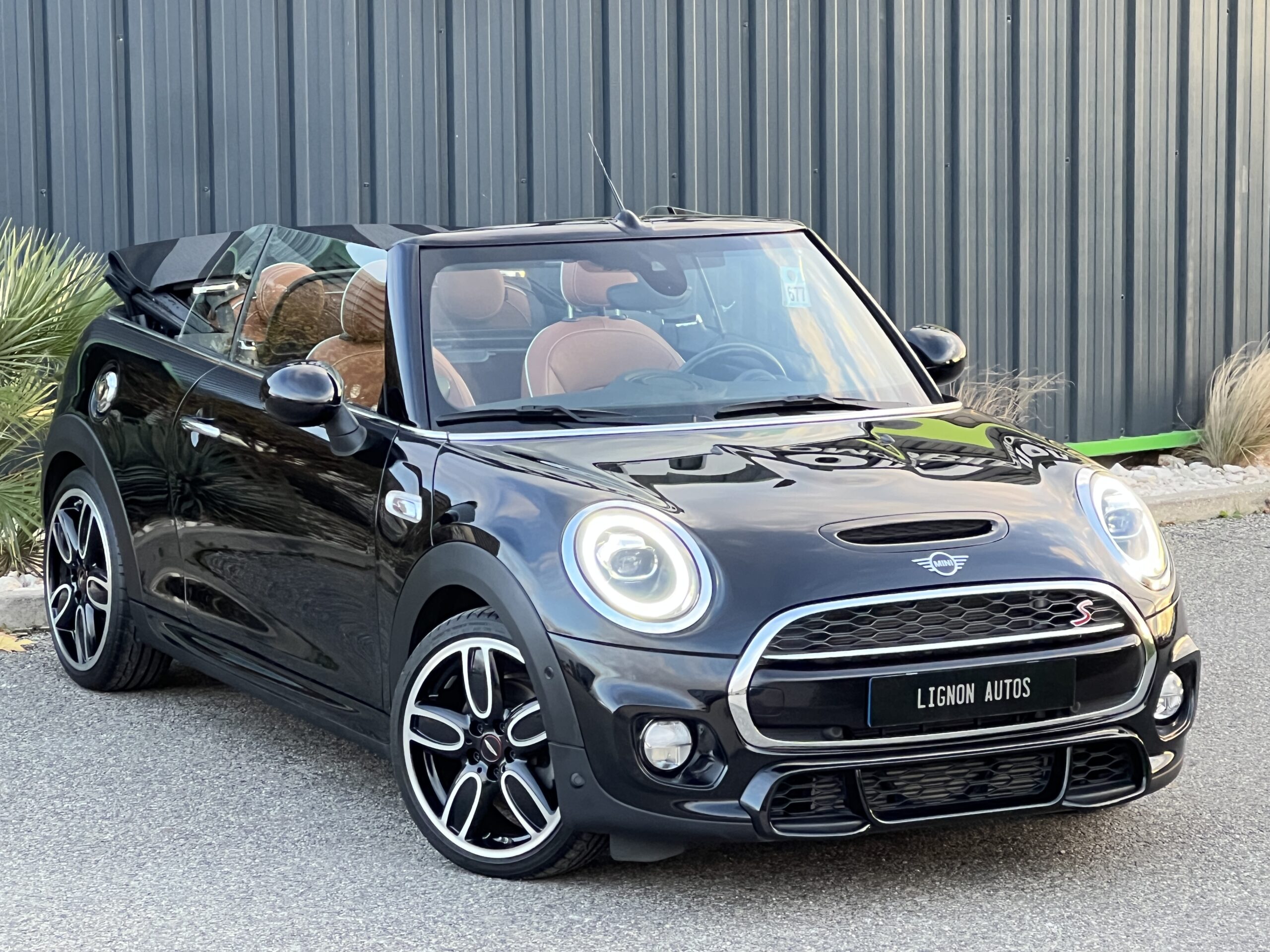 Photo Mini Cabrio III (F57) Cooper S 192ch John Cooper Works BVA7 