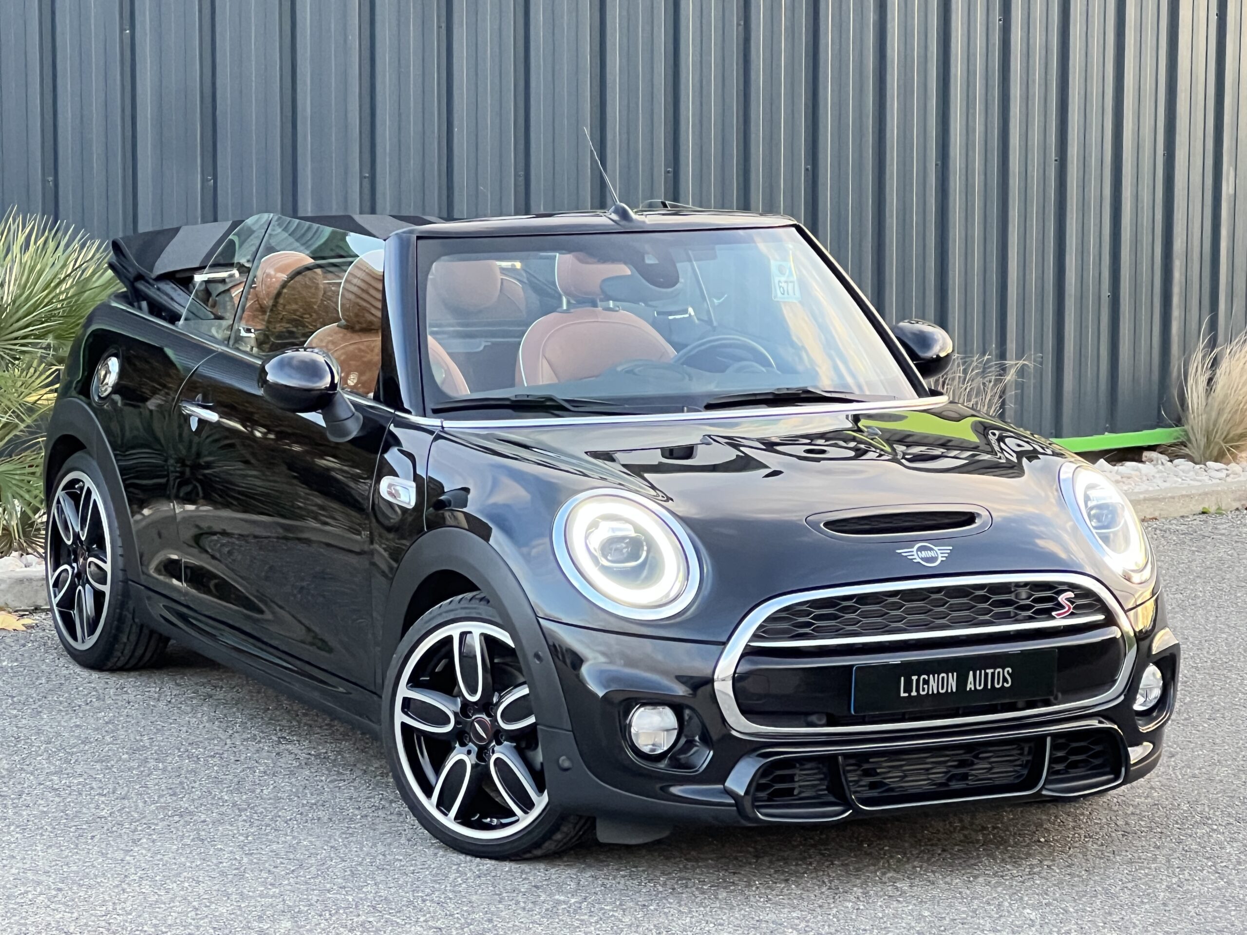 Photo Mini Cabrio III (F57) Cooper S 192ch John Cooper Works BVA7 