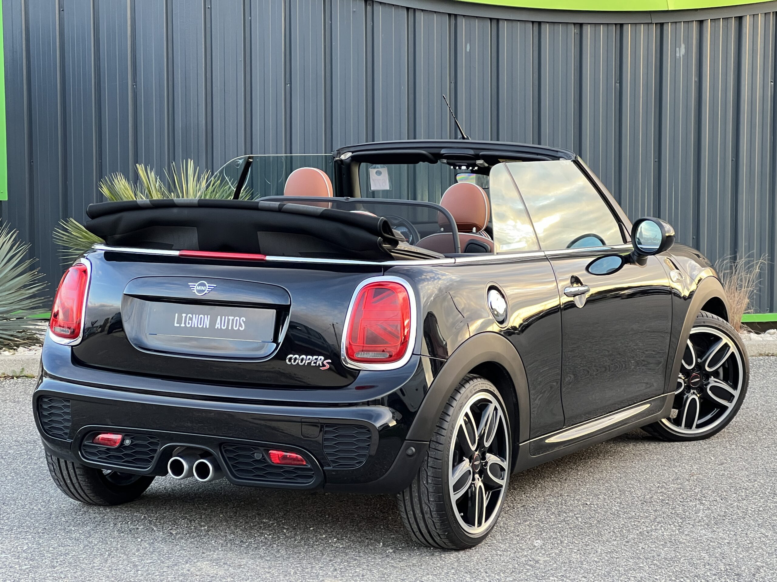 Photo Mini Cabrio III (F57) Cooper S 192ch John Cooper Works BVA7 