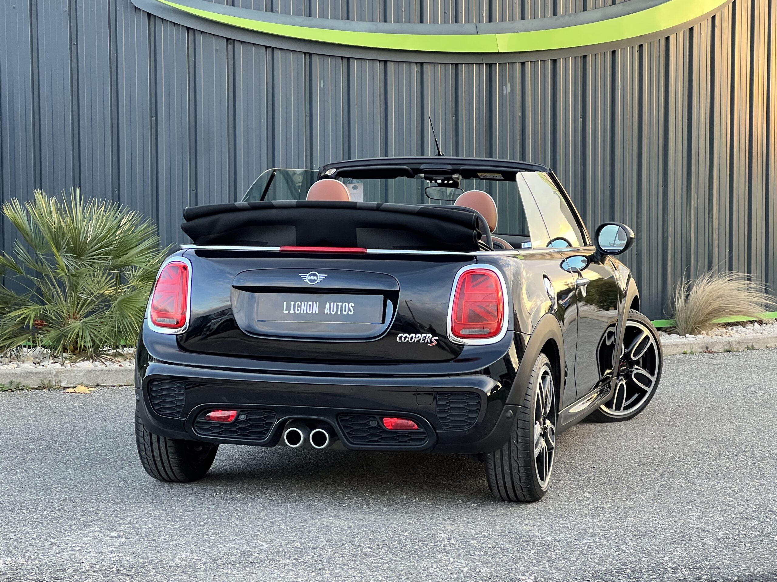 Photo Mini Cabrio III (F57) Cooper S 192ch John Cooper Works BVA7 