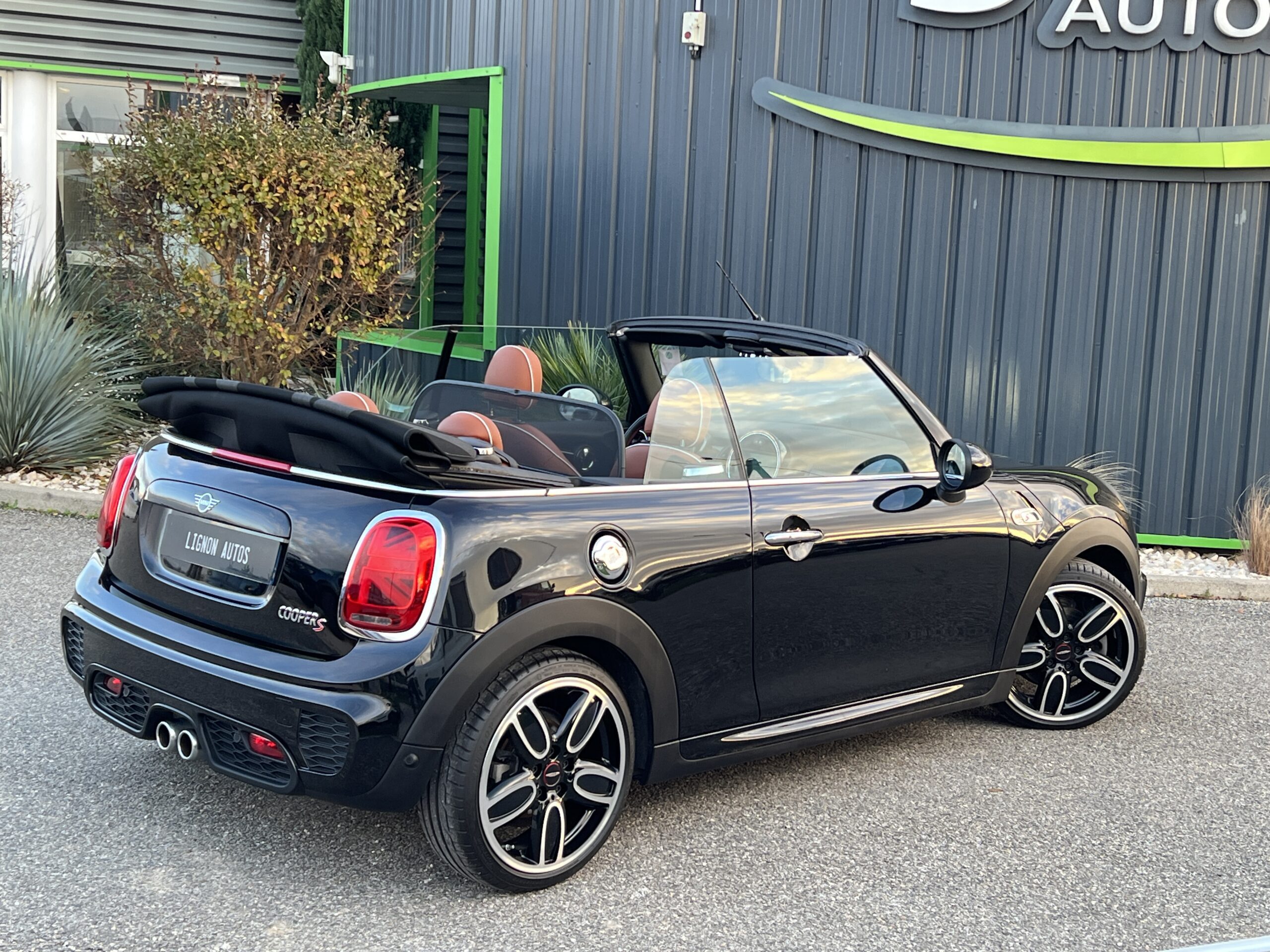 Photo Mini Cabrio III (F57) Cooper S 192ch John Cooper Works BVA7 