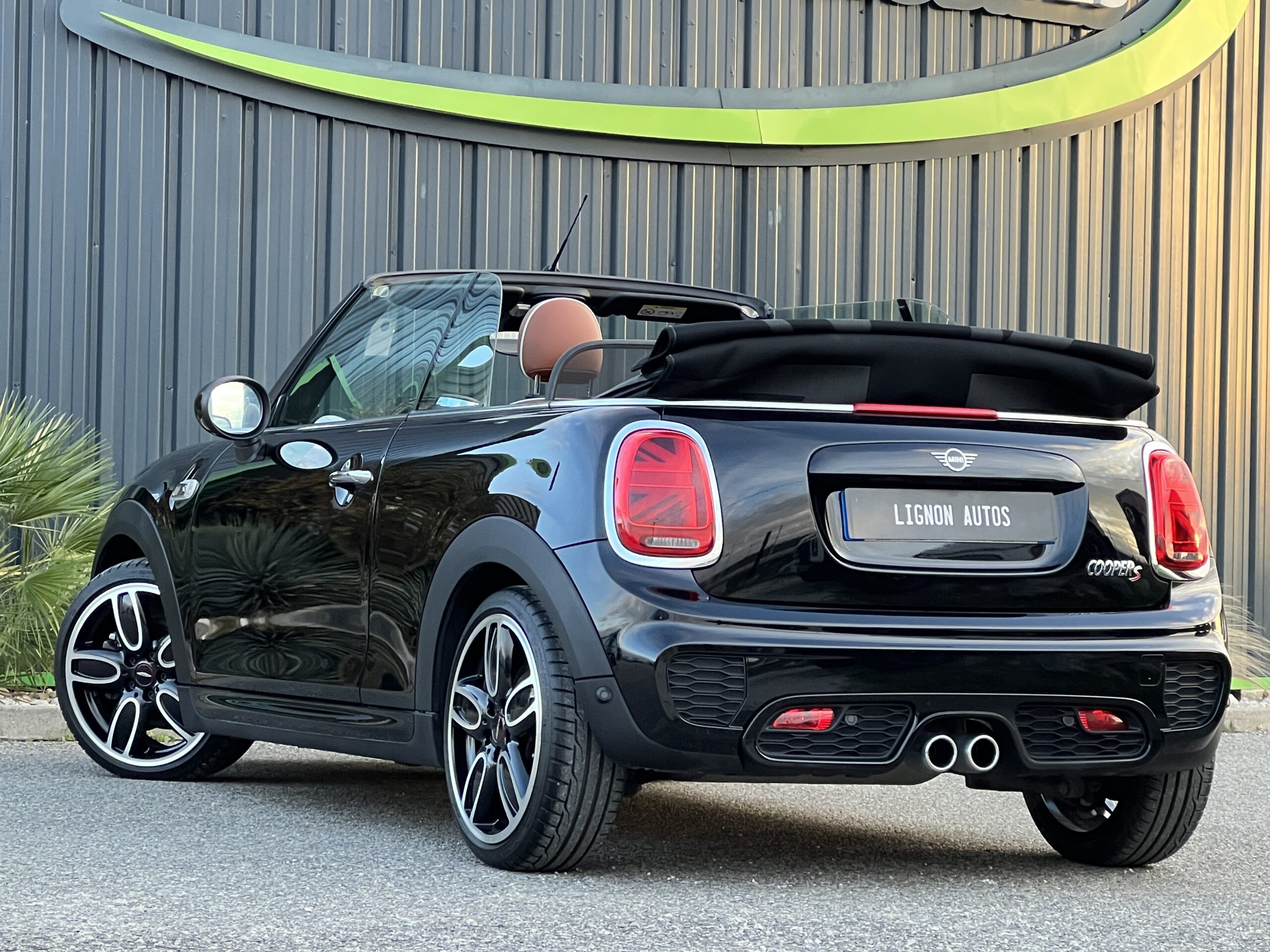 Photo Mini Cabrio III (F57) Cooper S 192ch John Cooper Works BVA7 