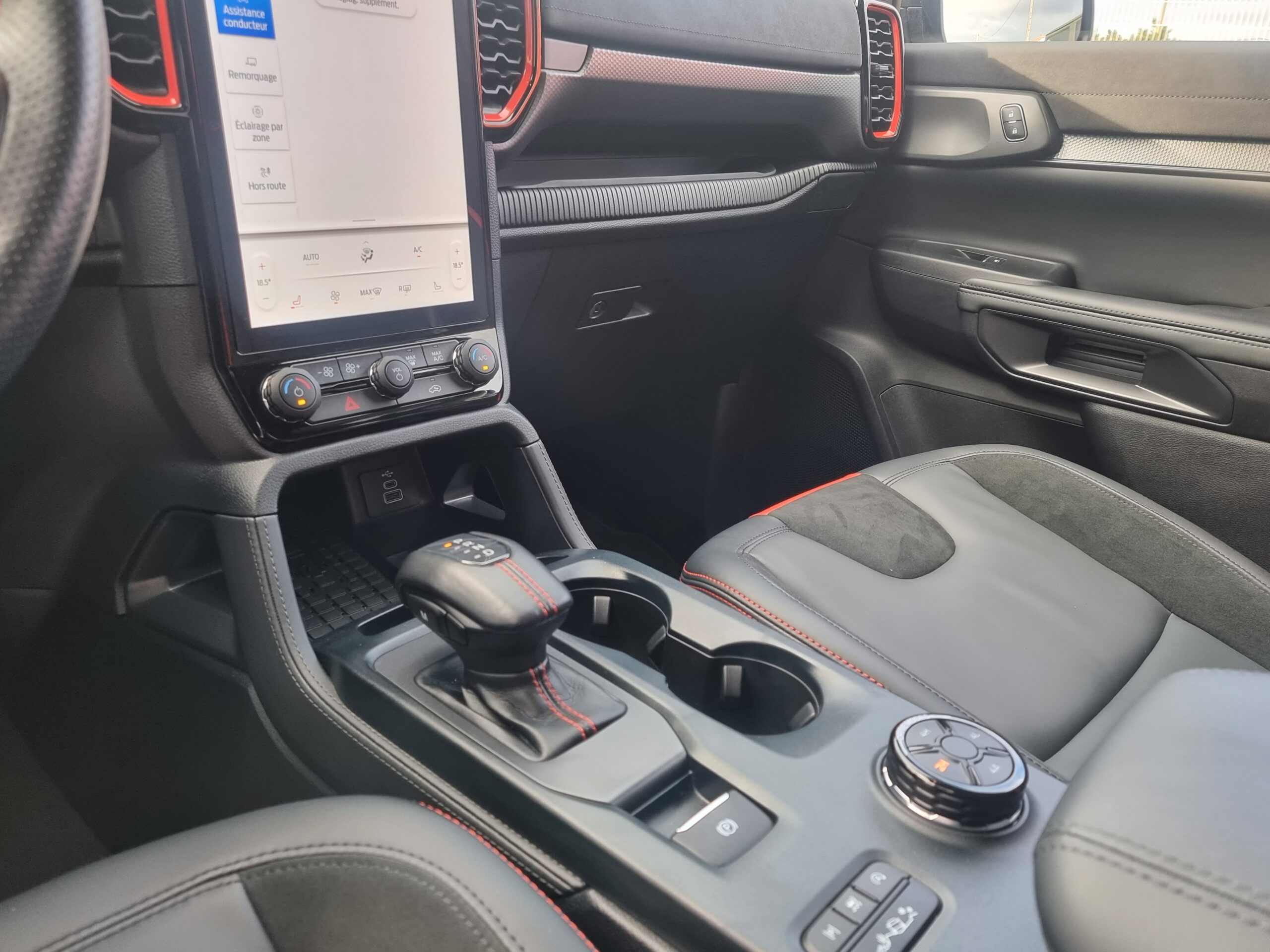 Photo FORD RANGER RAPTOR 3.0L ECOBOOST V6 292CV 2023