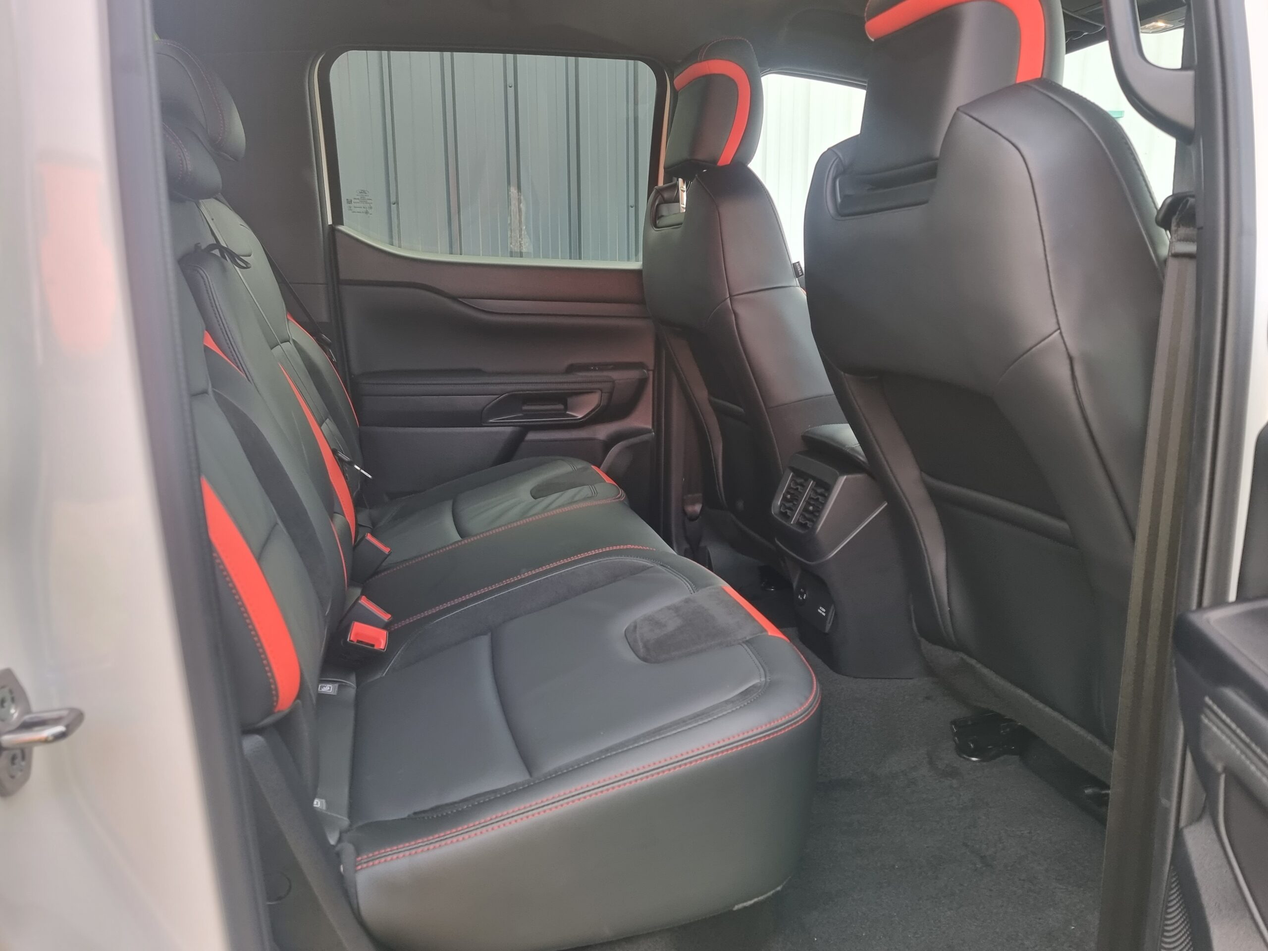 Photo FORD RANGER RAPTOR 3.0L ECOBOOST V6 292CV 2023