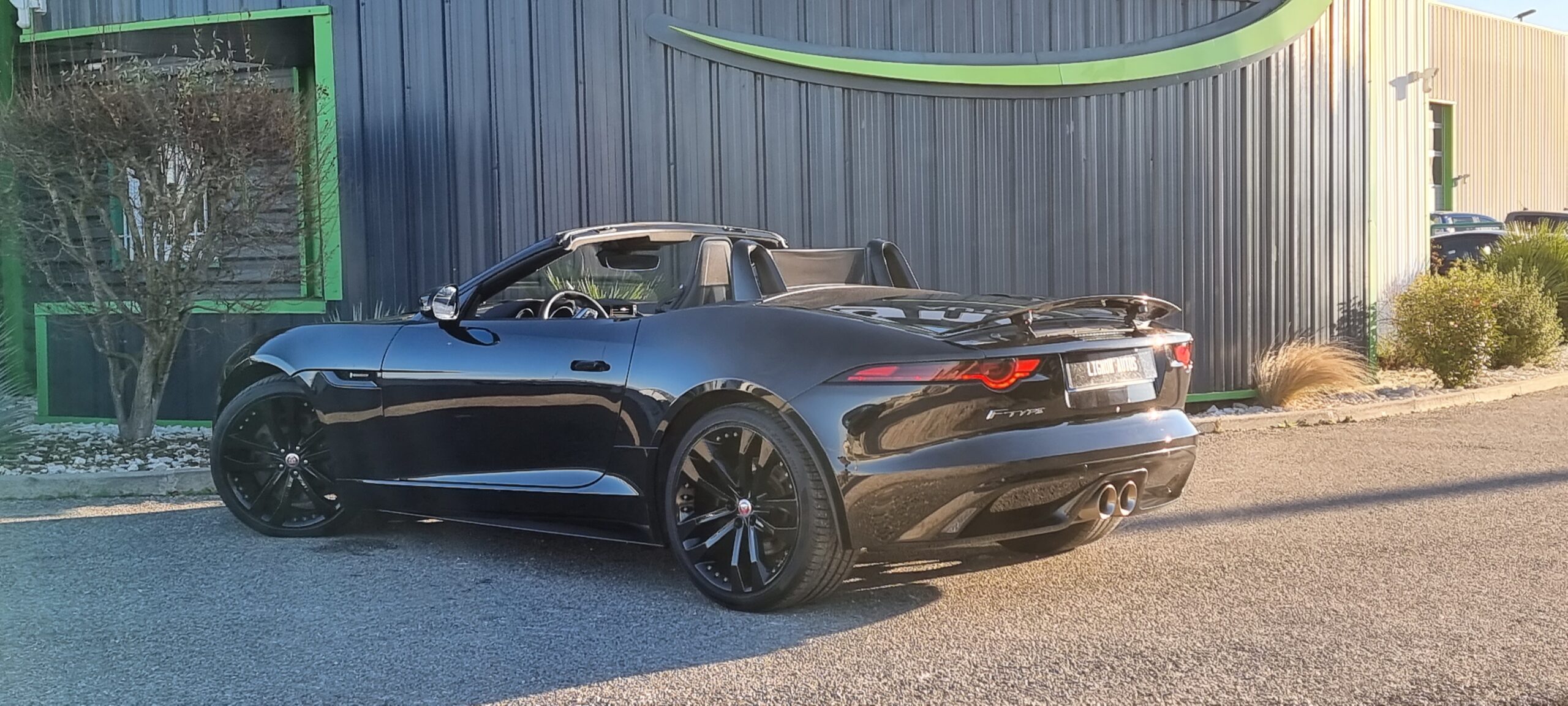 Photo JAGUAR F-TYPE CABRIOLET P380 R-DYNAMIC BVA8