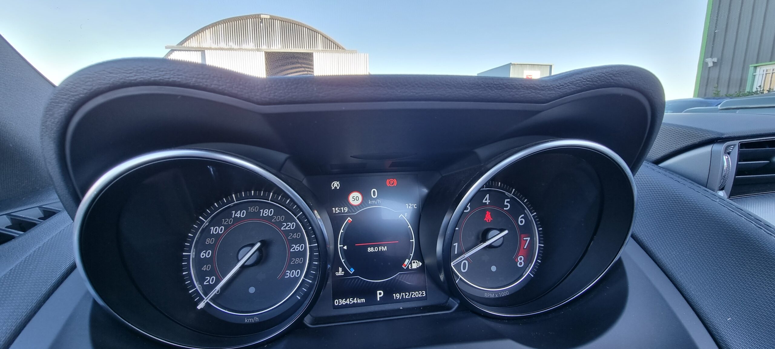 Photo JAGUAR F-TYPE CABRIOLET P380 R-DYNAMIC BVA8