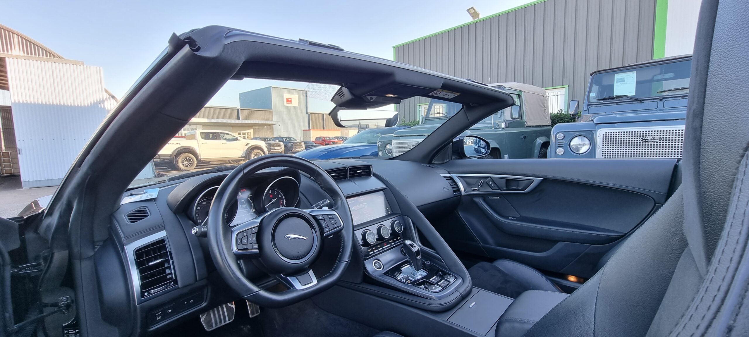 Photo JAGUAR F-TYPE CABRIOLET P380 R-DYNAMIC BVA8