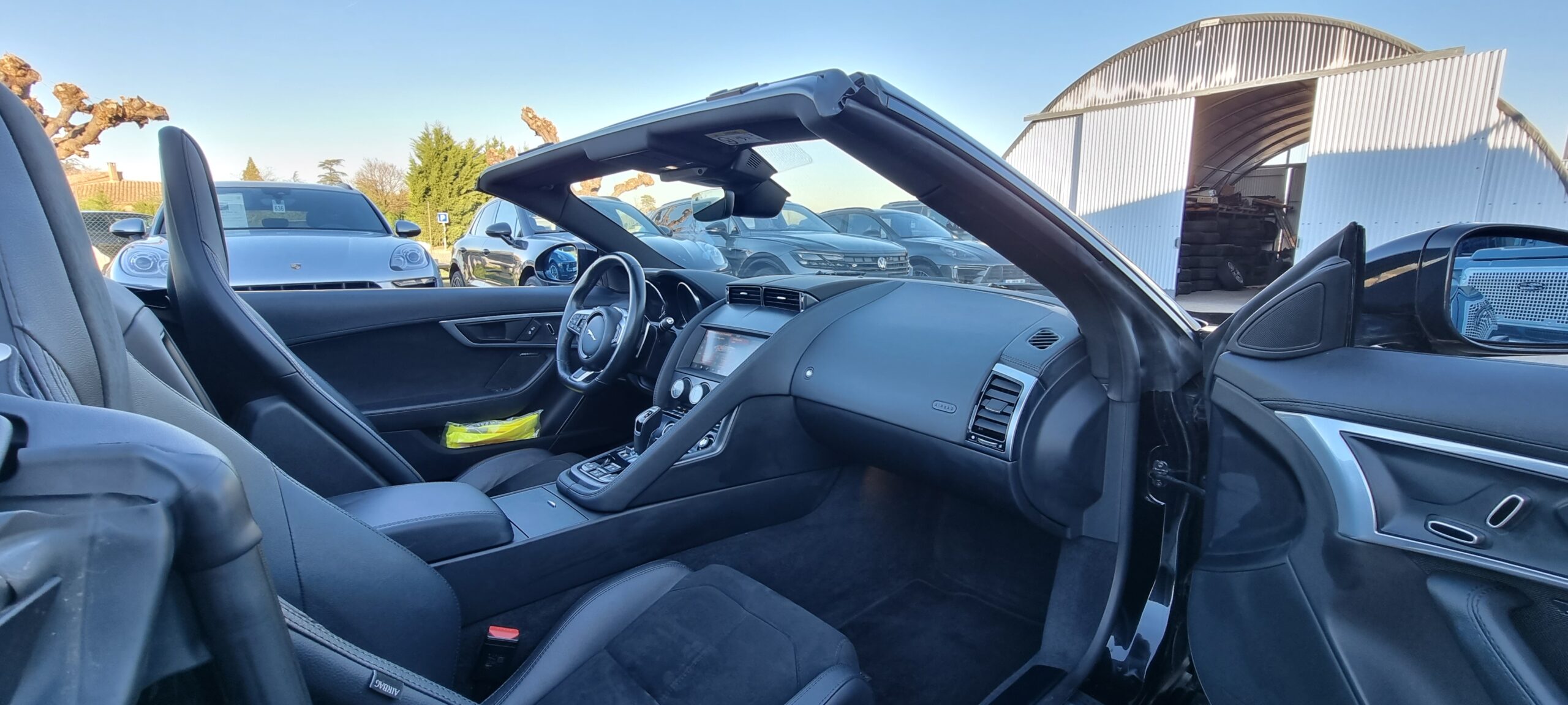 Photo JAGUAR F-TYPE CABRIOLET P380 R-DYNAMIC BVA8